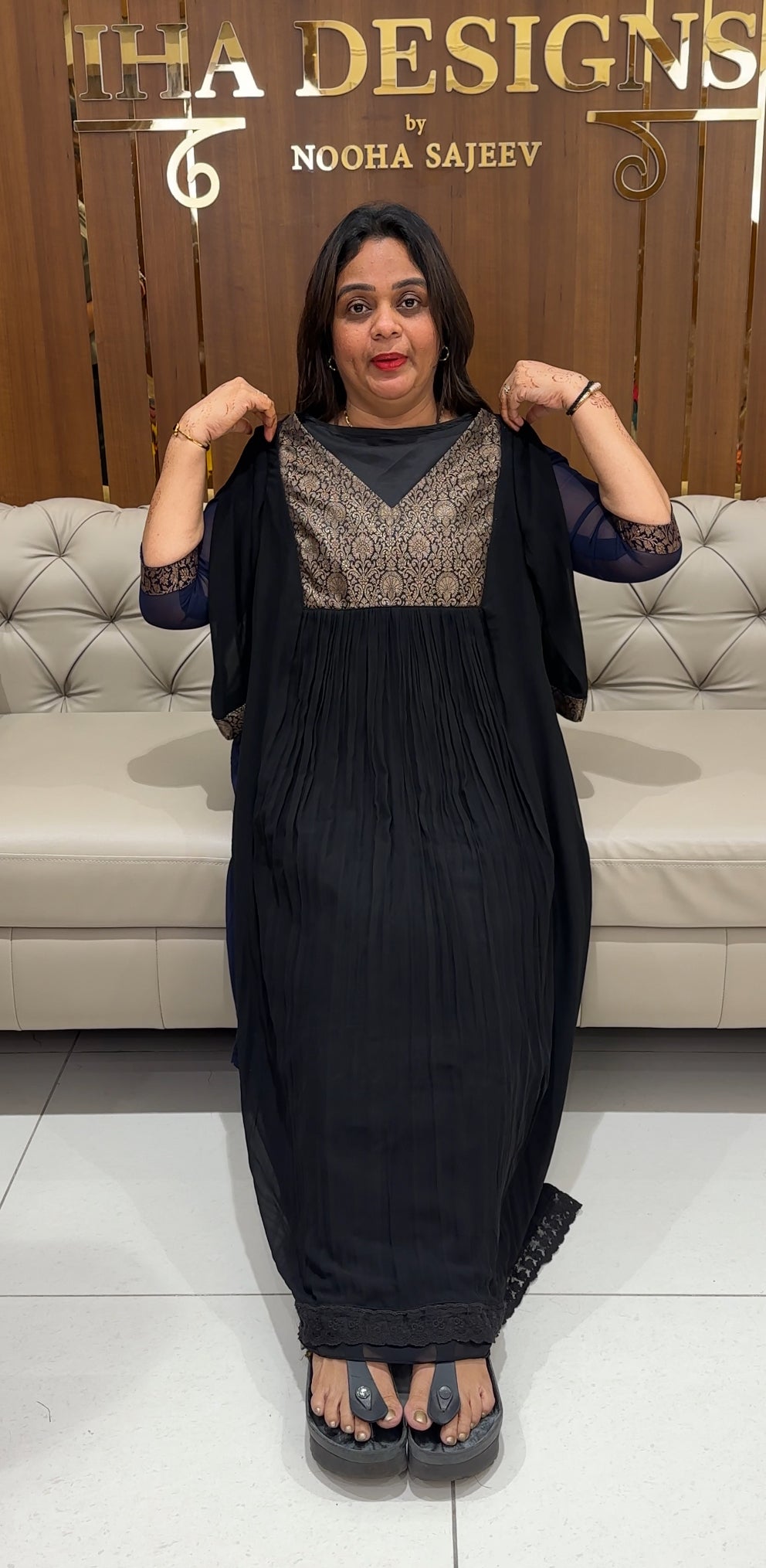 IHA'S IN-HOUSE ALINE TOPS  - IHA 23878