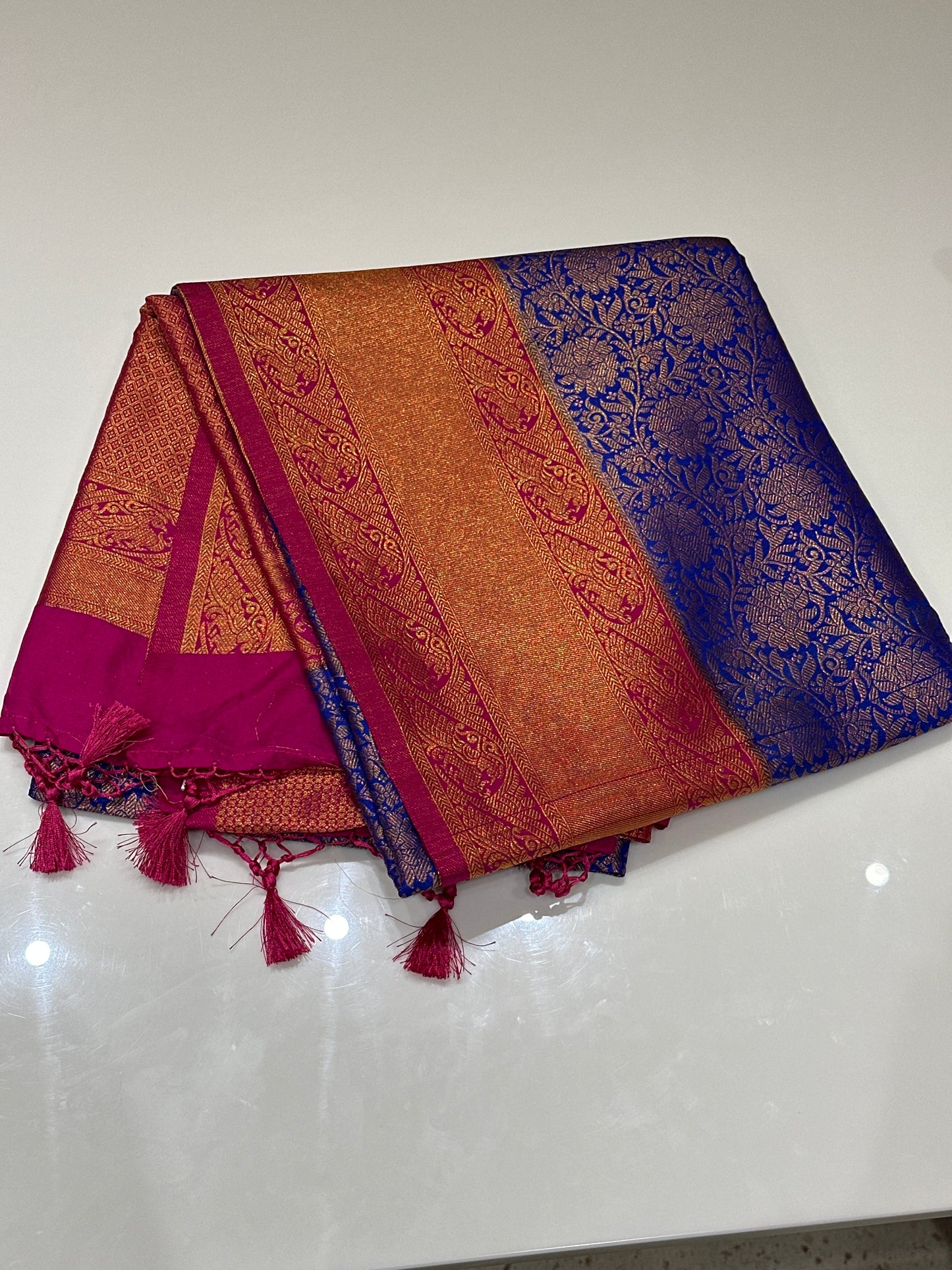 OFFER SALES SAREES - IHA 27131