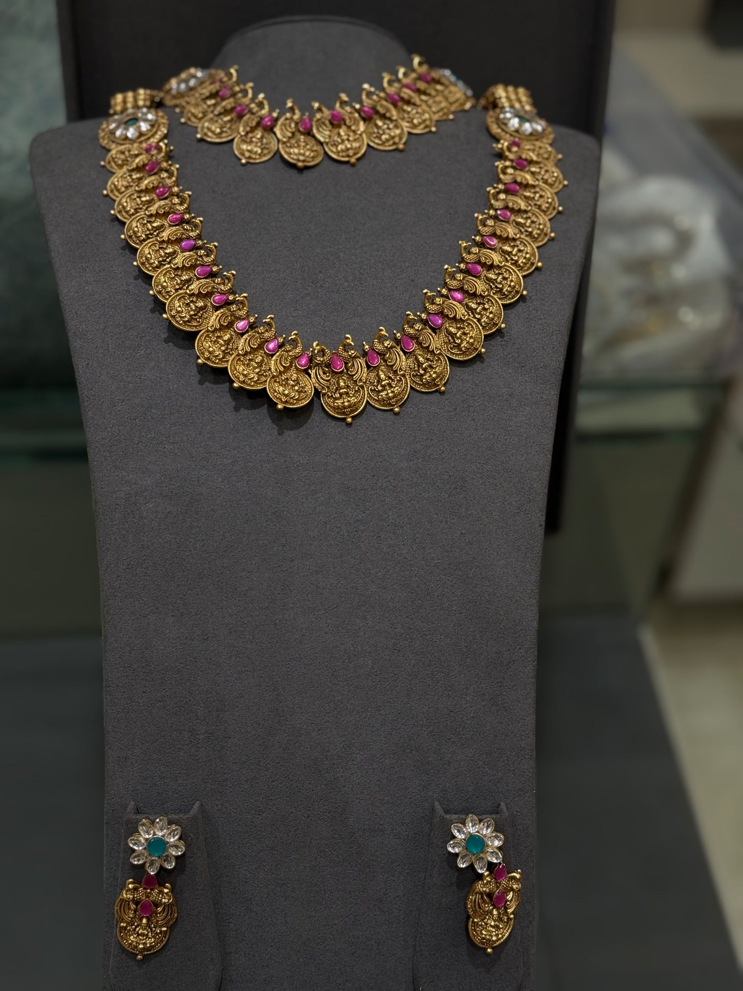 DESIGNER NECKLACE SETS - IHA 26304