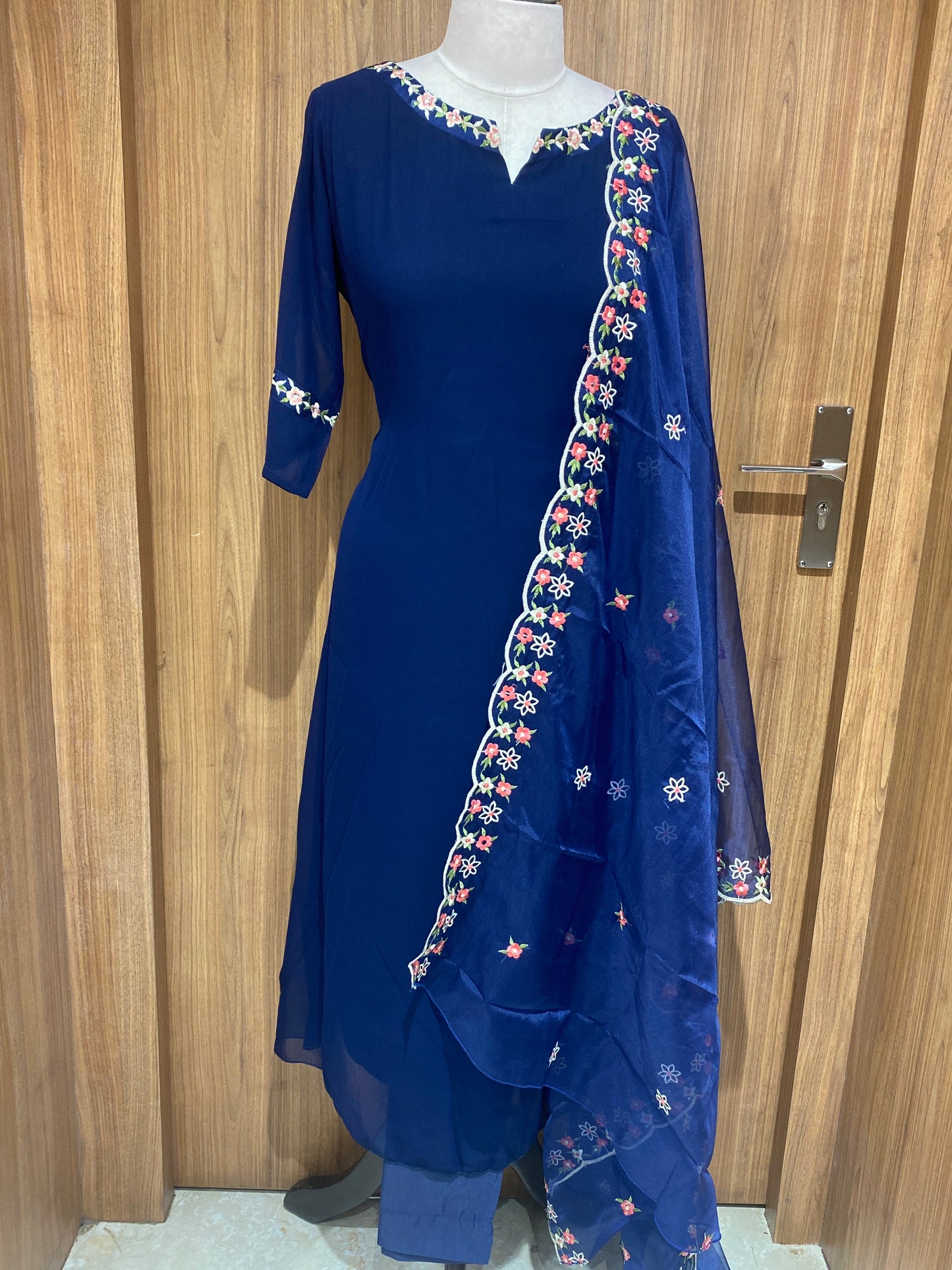 OFFER SALES TOP AND BOTTOM - IHA 27066