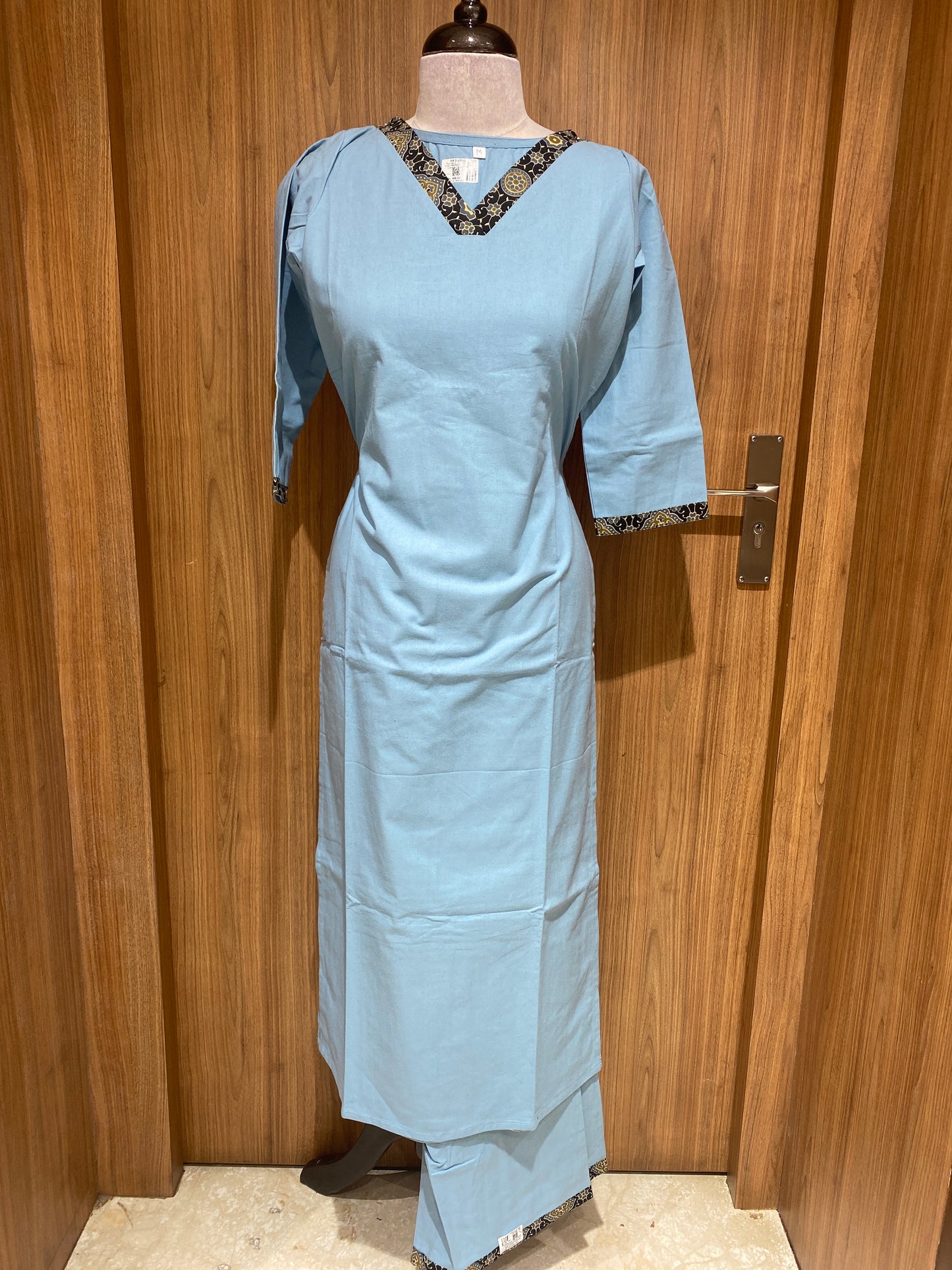 OFFER SALES TOP AND BOTTOM - IHA 27052