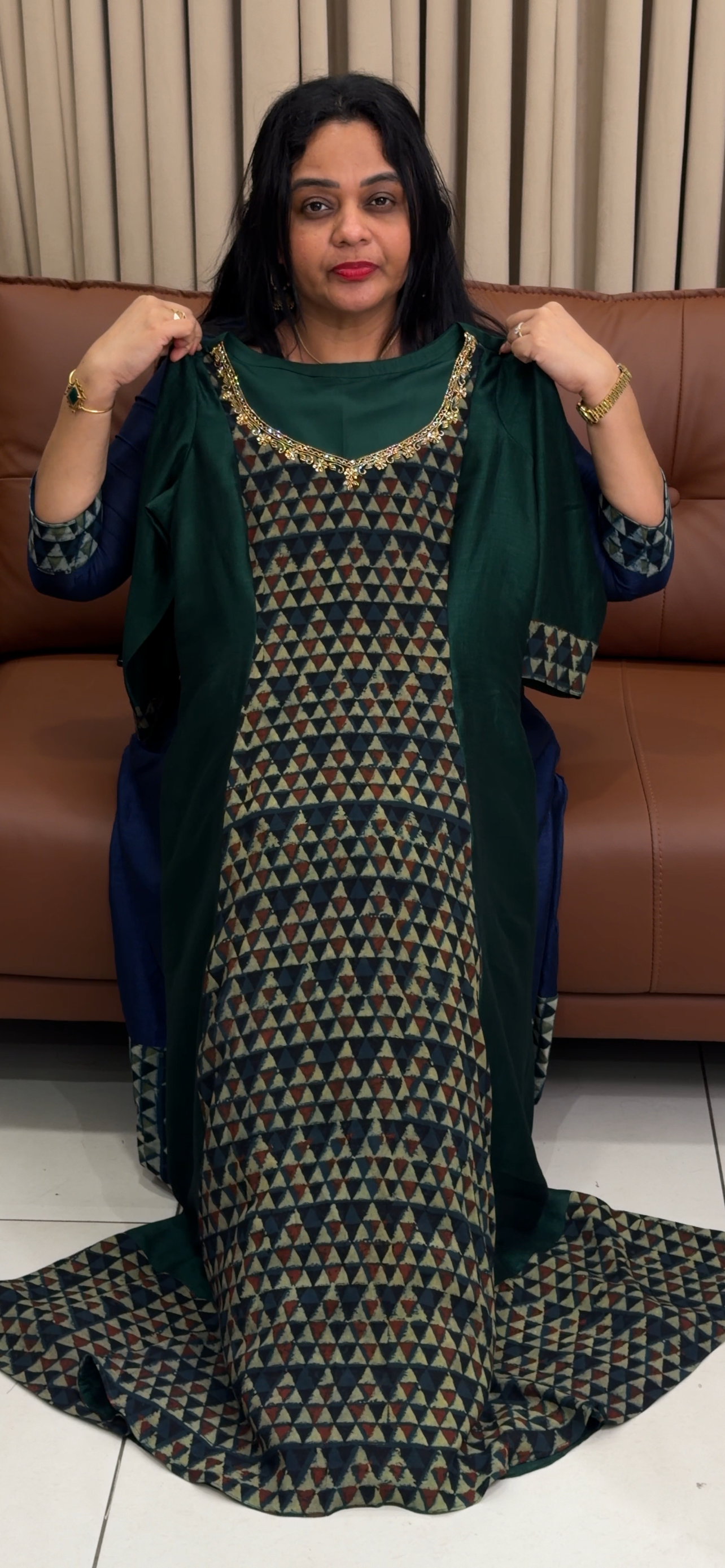 IHA'S IN-HOUSE ALINE TOPS - IHA 34520