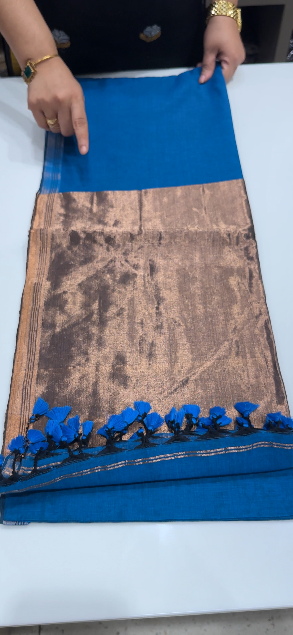 OFFER SALES SAREES - IHA 35468