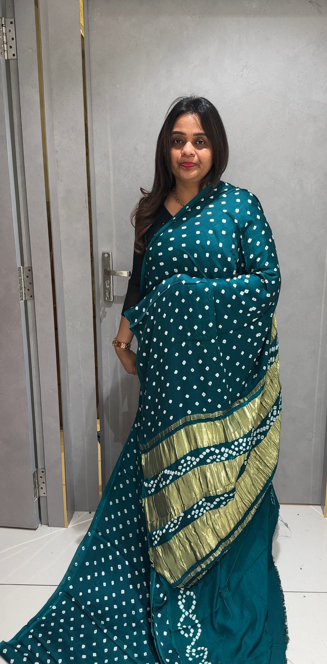 BANDANI SAREES - IHA 24420