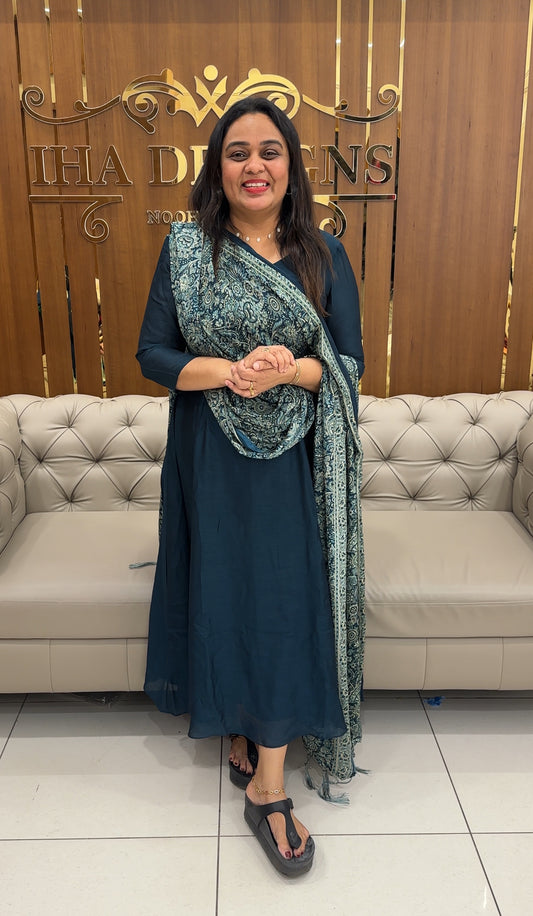 IHA'S IN-HOUSE SLITTED TOP, BOTTOM AND DUPATTA - IHA 28324