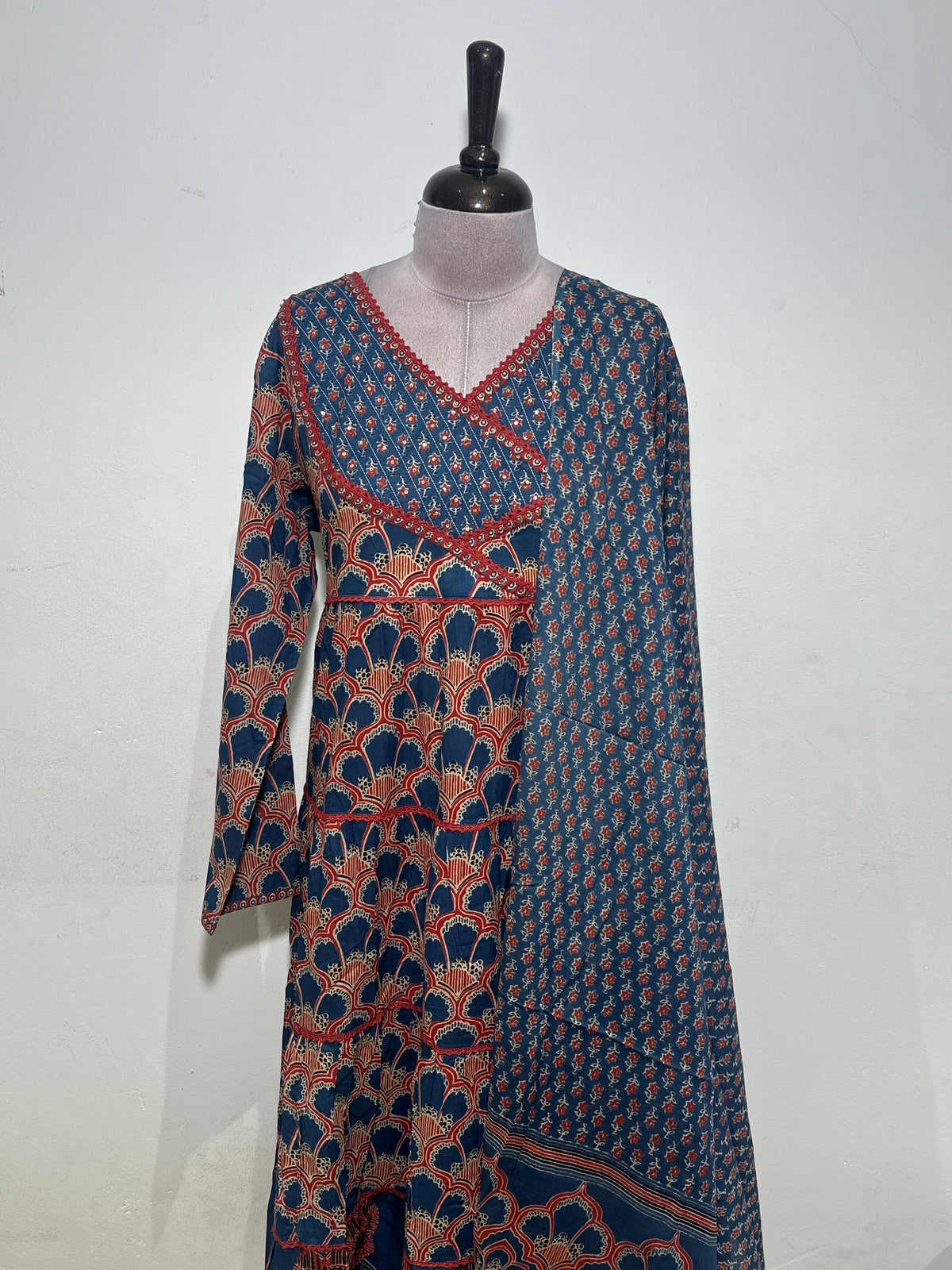 OFFER SALES TOP AND  BOTTOM  -  IHA 35976