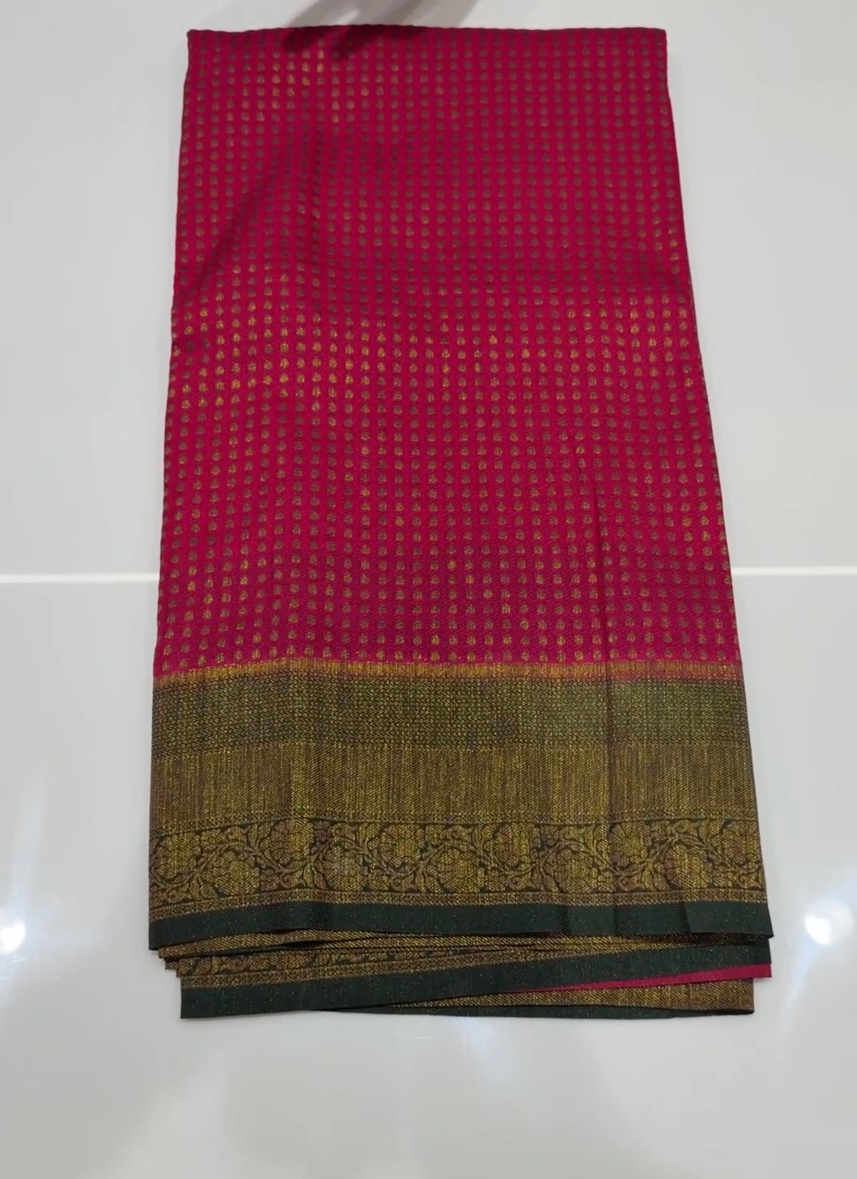 OFFER SALES SAREES - IHA 35386