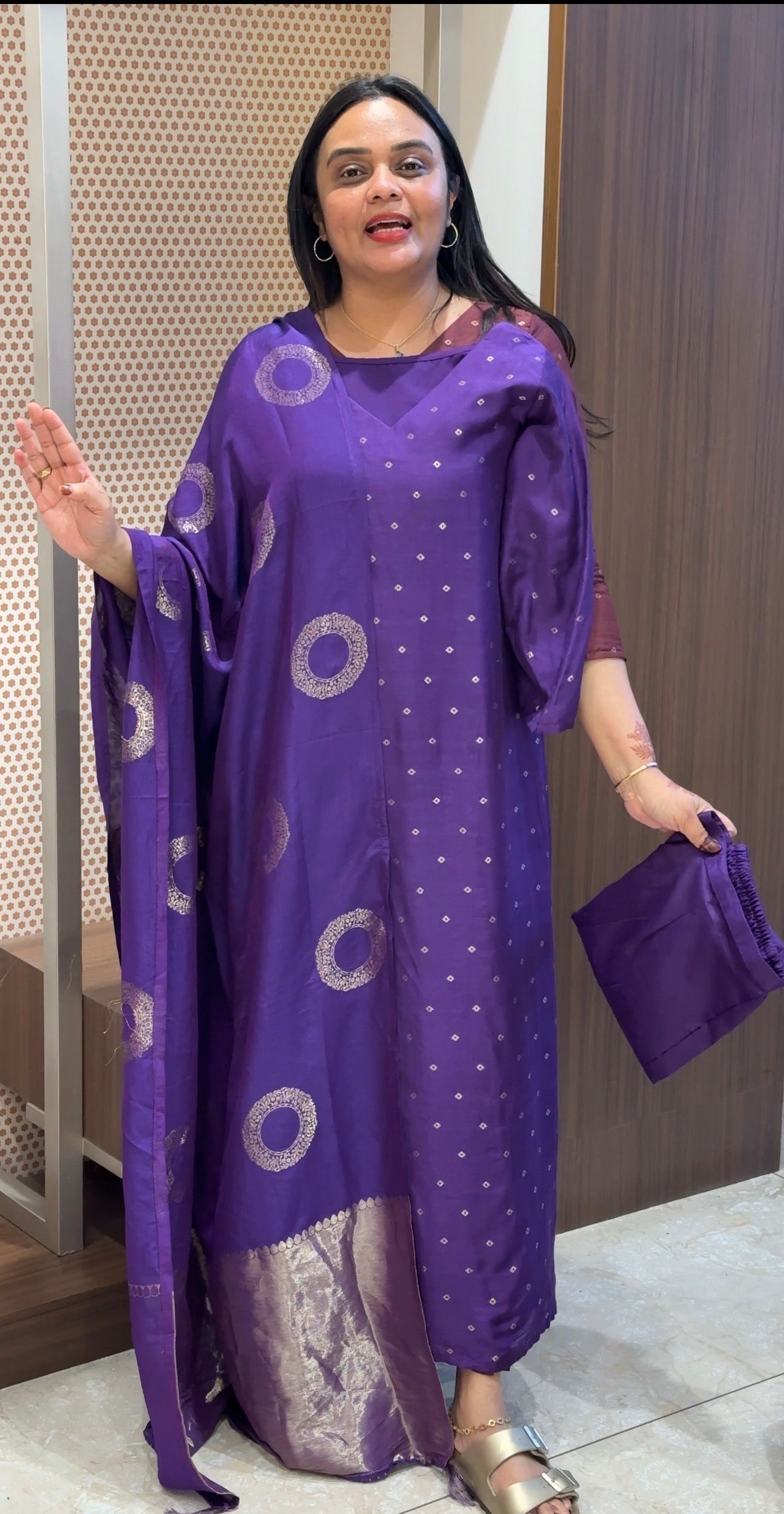 IHA'S IN-HOUSE MUL CHANDERI TOP,BOTTOM AND DUPATTA - IHA 32221