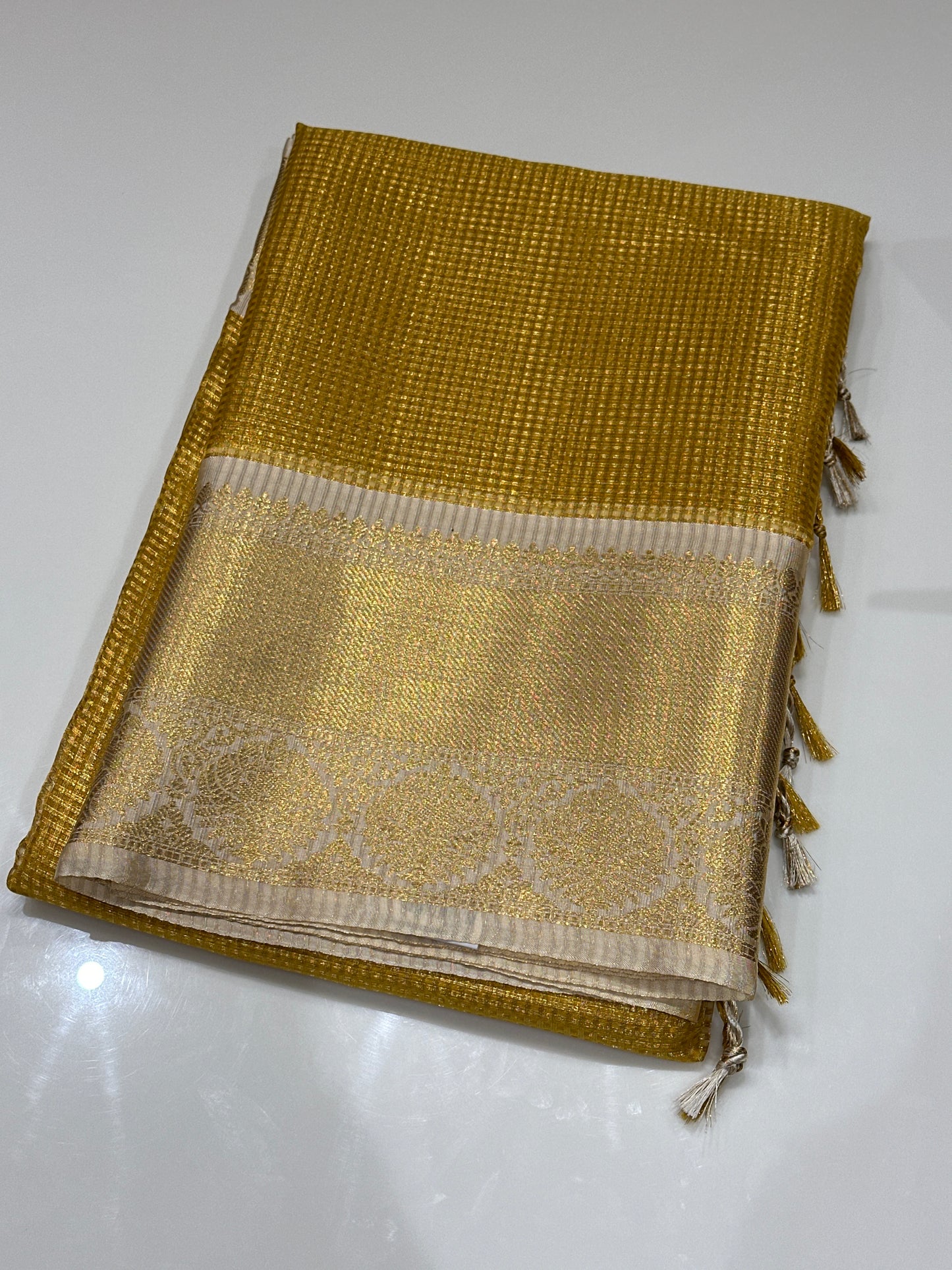 OFFER SALES SAREES - IHA 27182