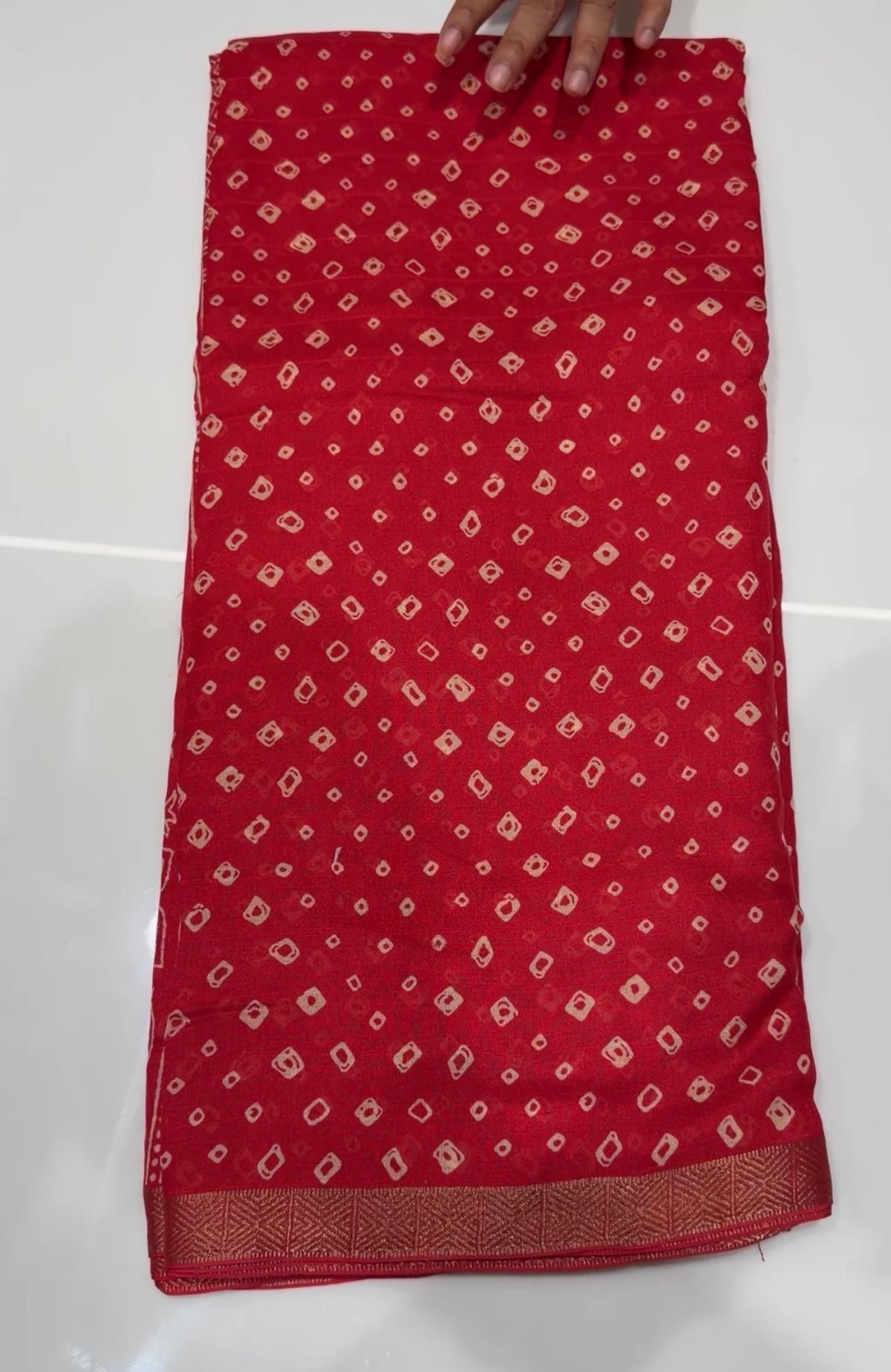 OFFER SALES SAREES - IHA 35424