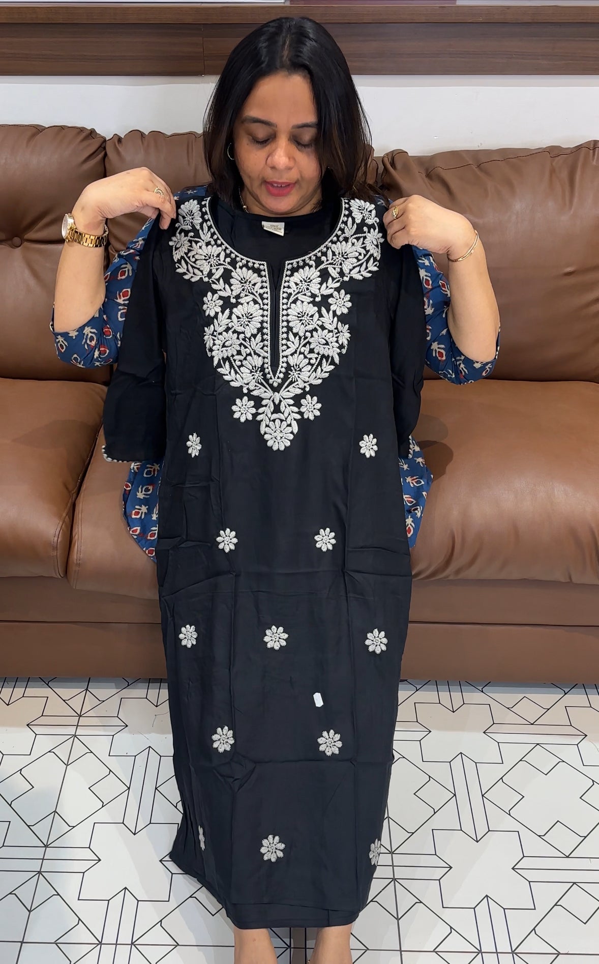 BUDGET BUY CHIKANKARI TOPS - IHA 27266