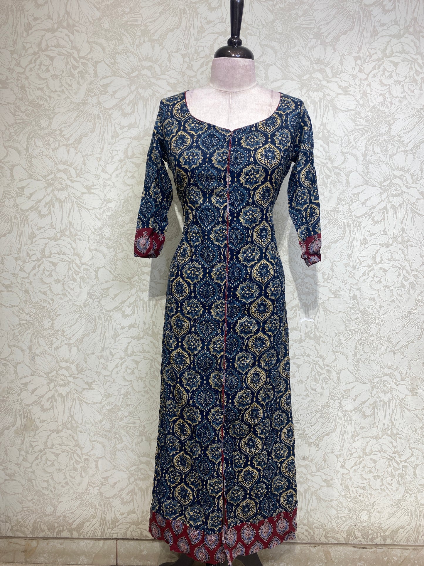 OFFER SALES TOPS COLLECTIONS - IHA 26917