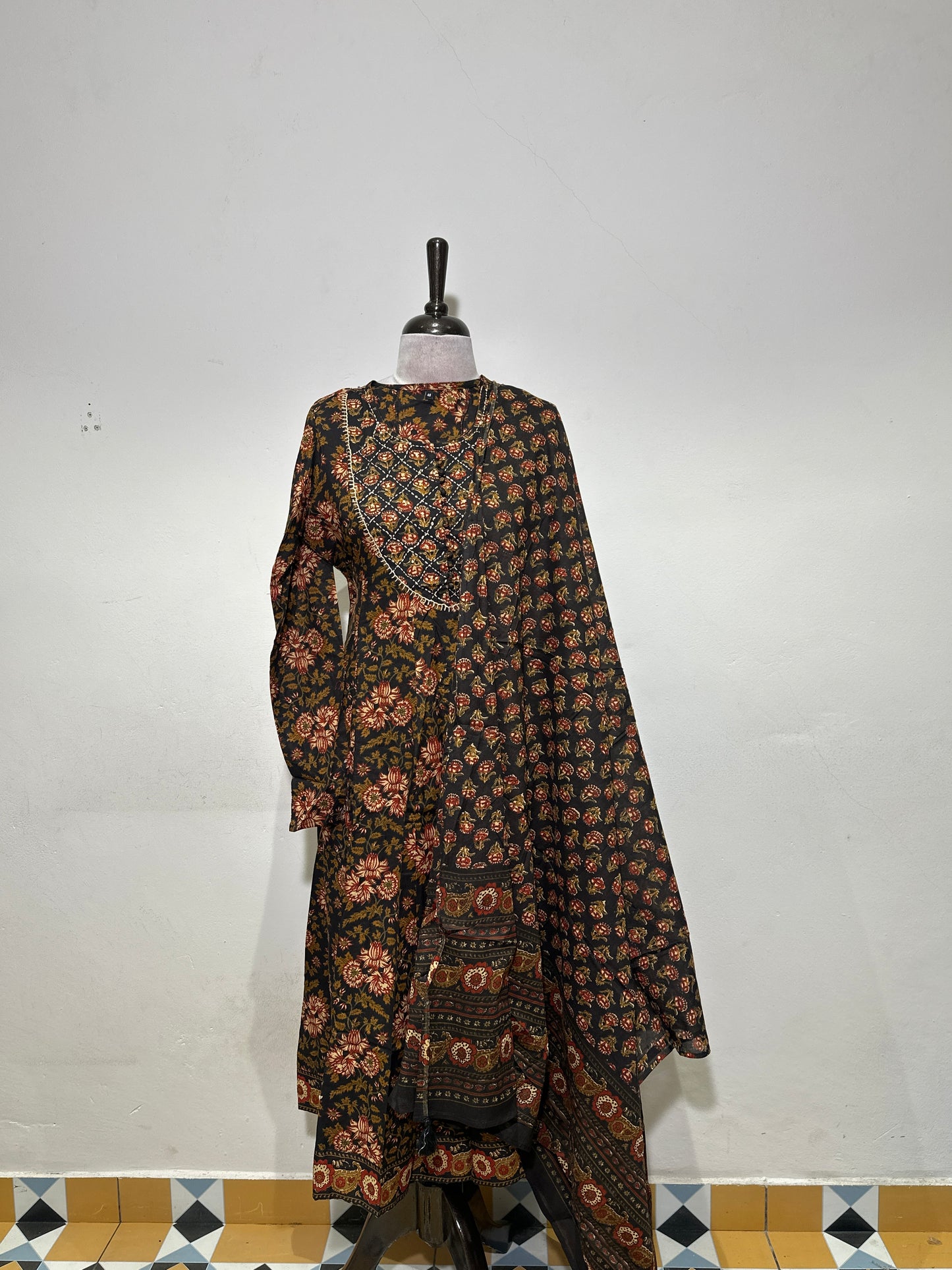 OFFER SALES TOP AND  BOTTOM  -  IHA 34294