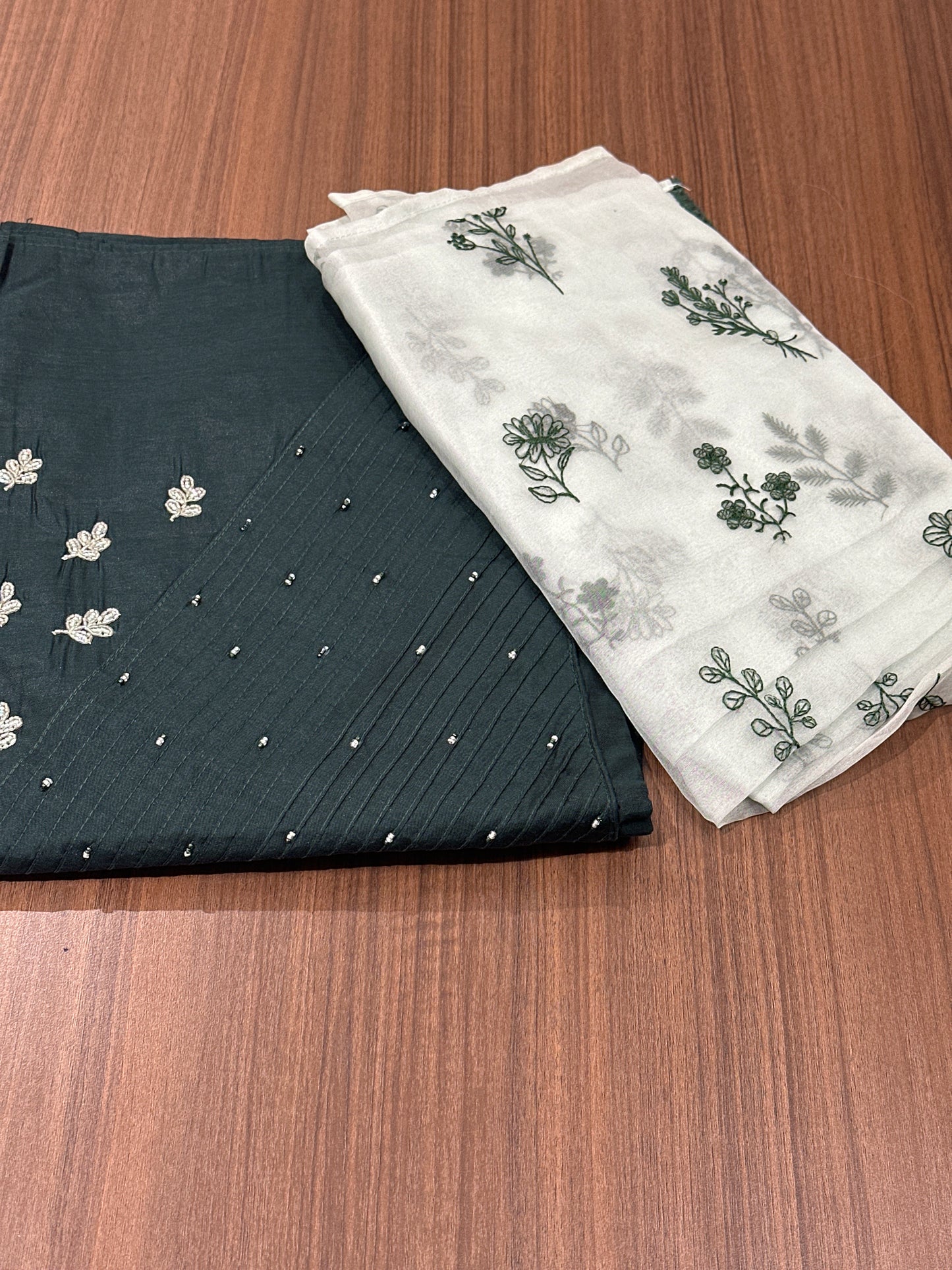 OFFER SALES UNSTITCHED SALWAR SUITS -  IHA 33903