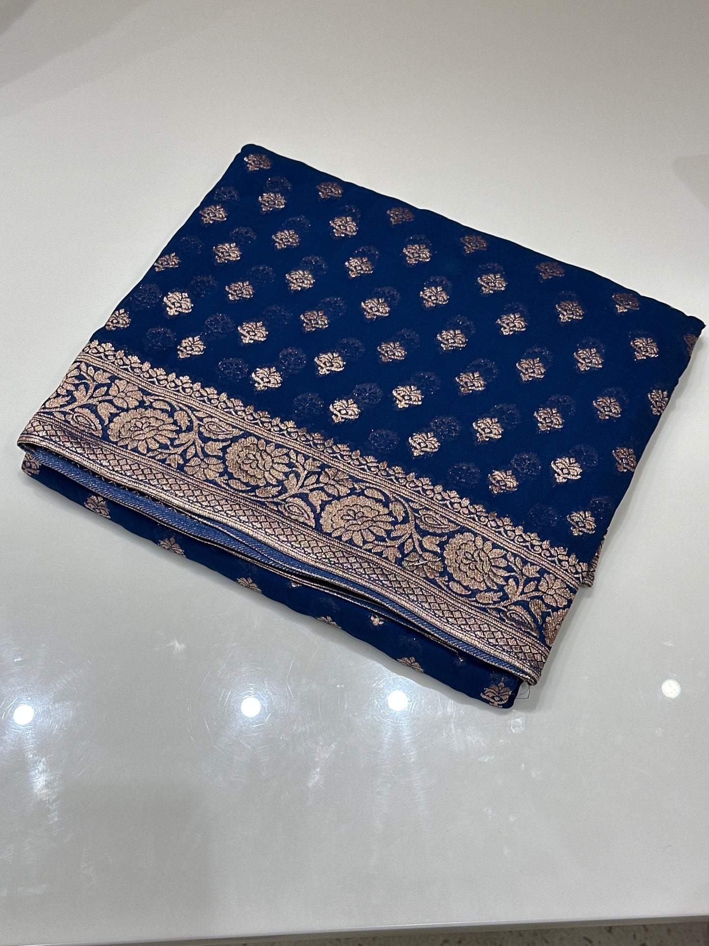 OFFER SALES SAREES - IHA 27131