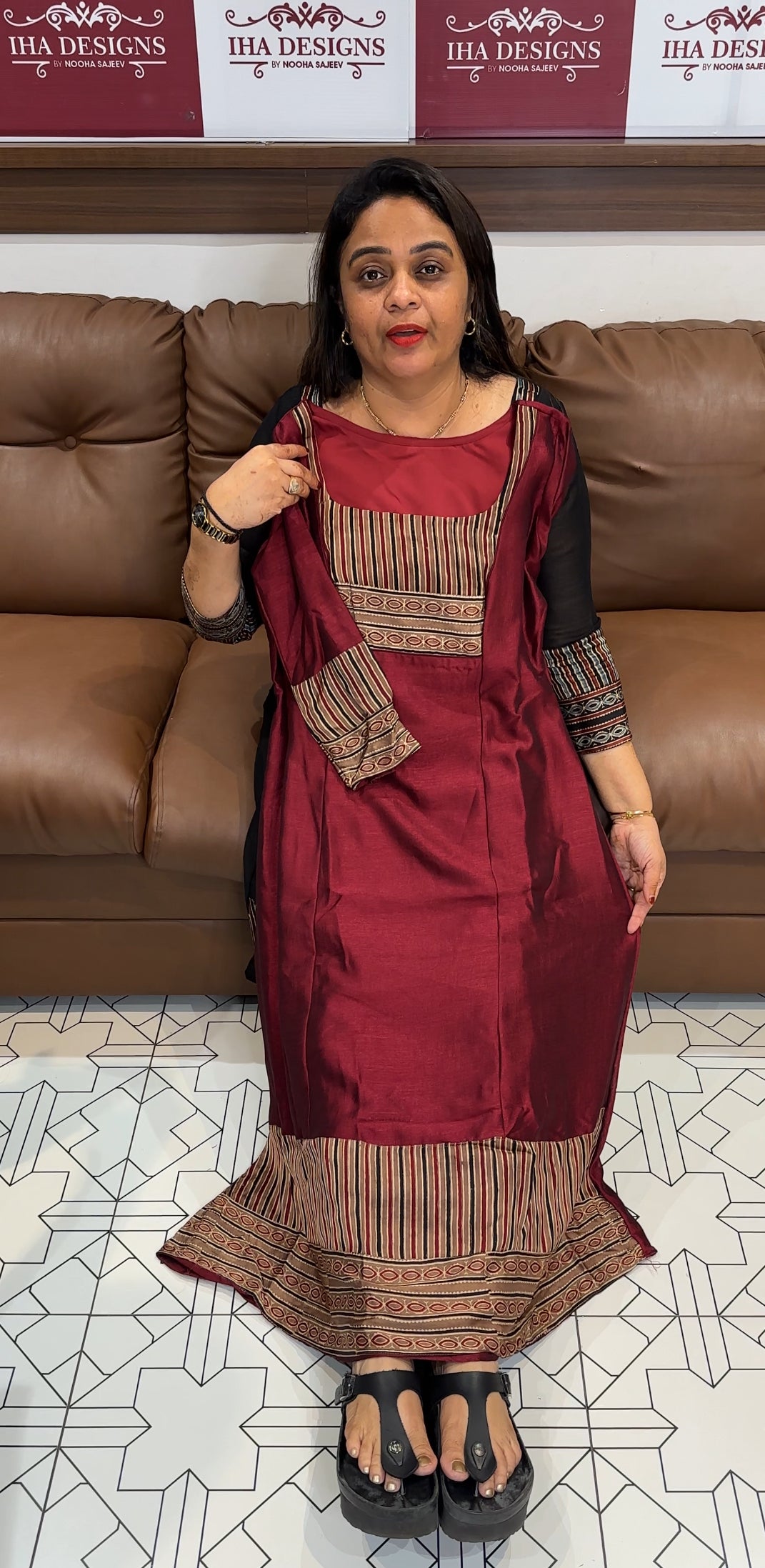 IHA'S IN-HOUSE ALINE TOPS- IHA 25019