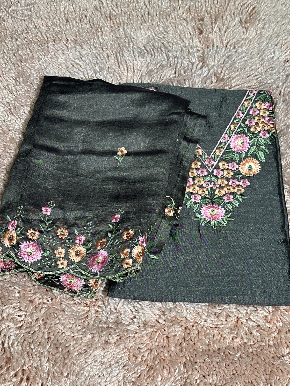 OFFER SALES UNSTITCHED SALWAR SUITS -  IHA 36053