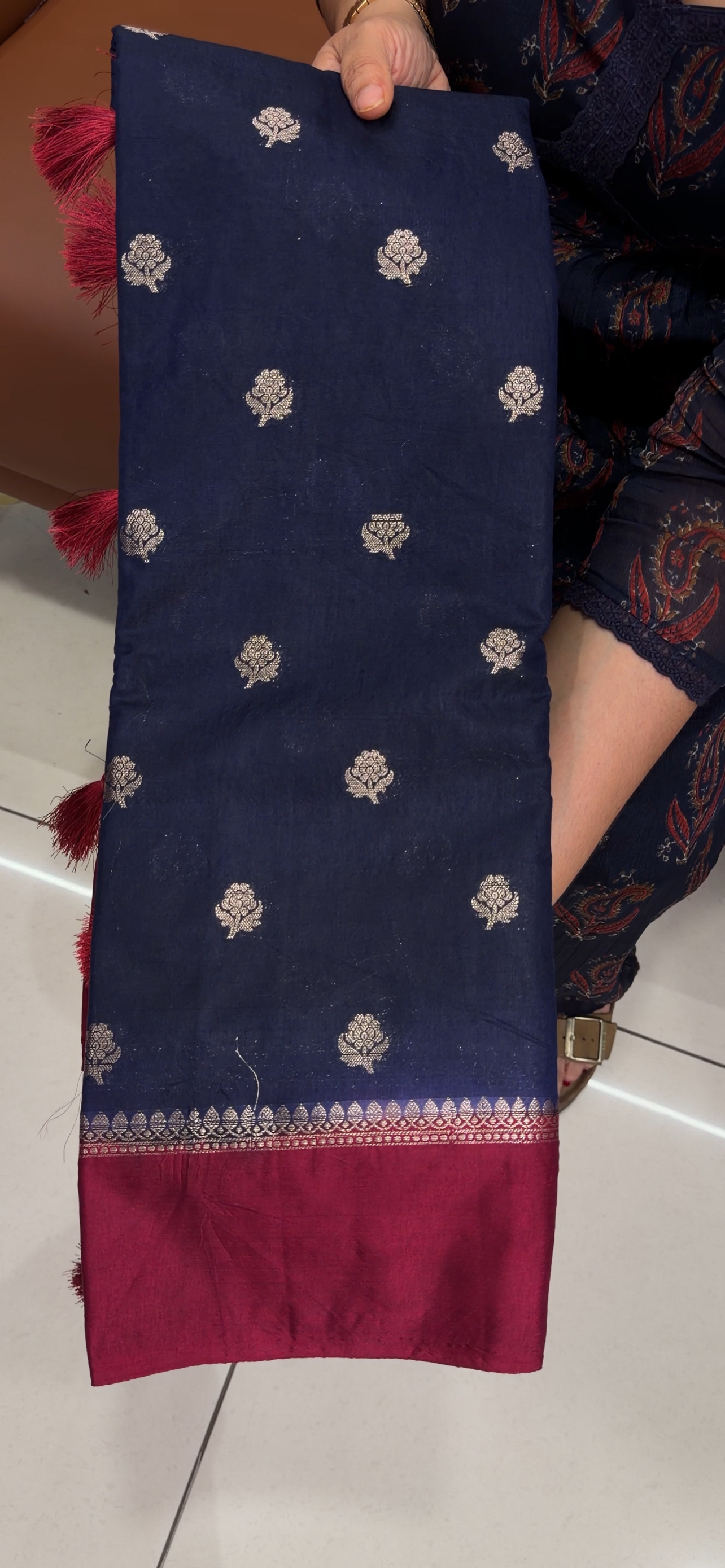 SEMI BANARASI SAREES -  IHA 33574