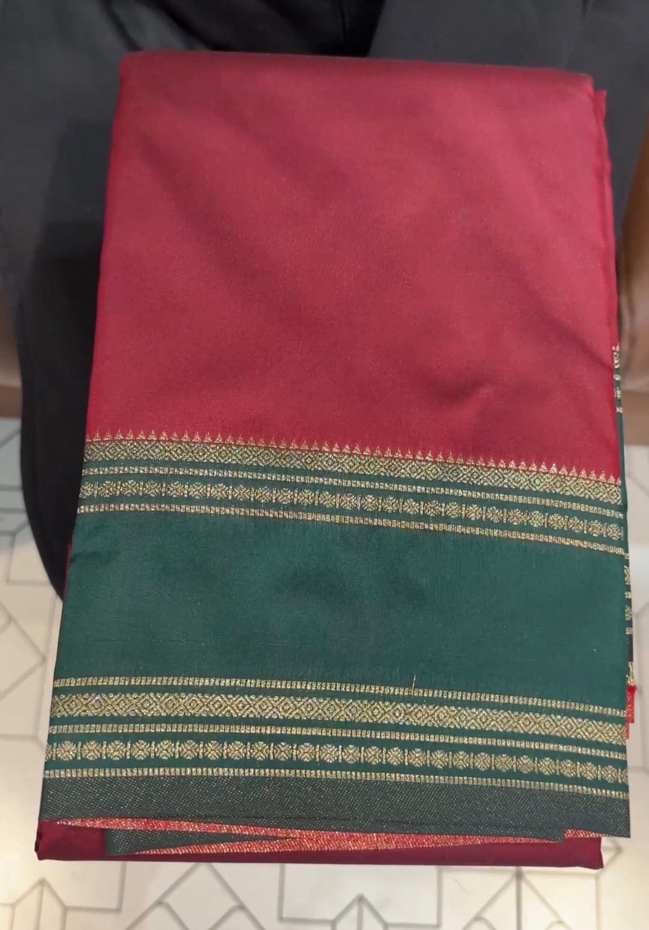 OFFER SALES SAREES - IHA 34996