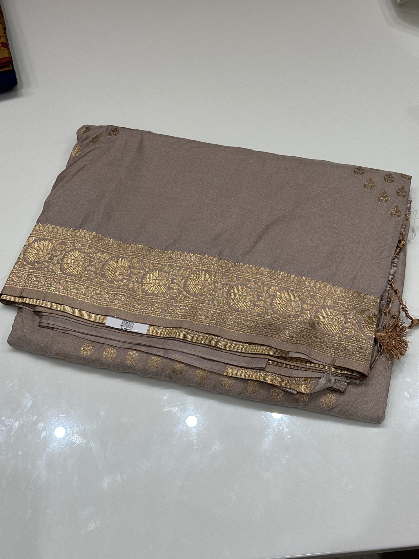 OFFER SALES SAREES - IHA 27171
