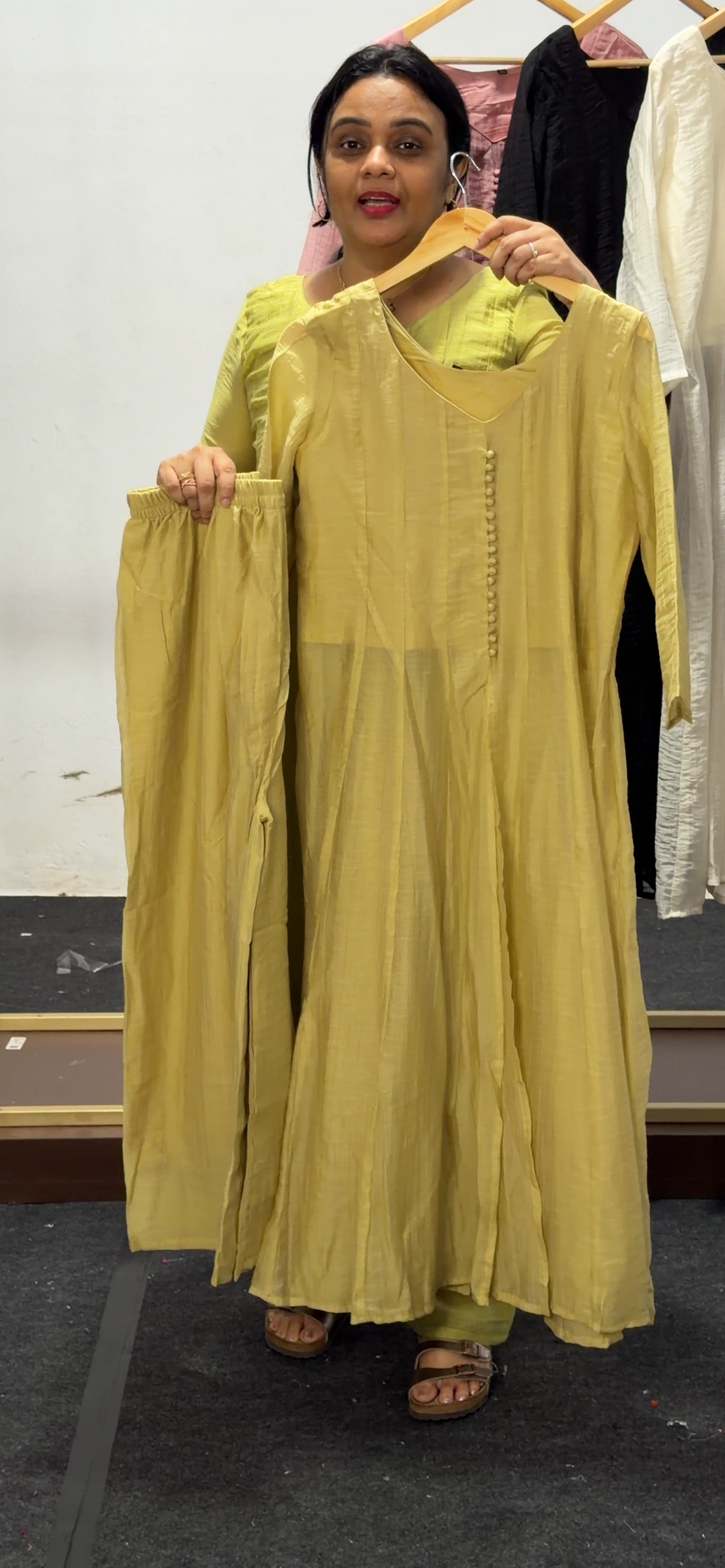 IMPORTED TOP AND BOTTOM  - IHA 36069