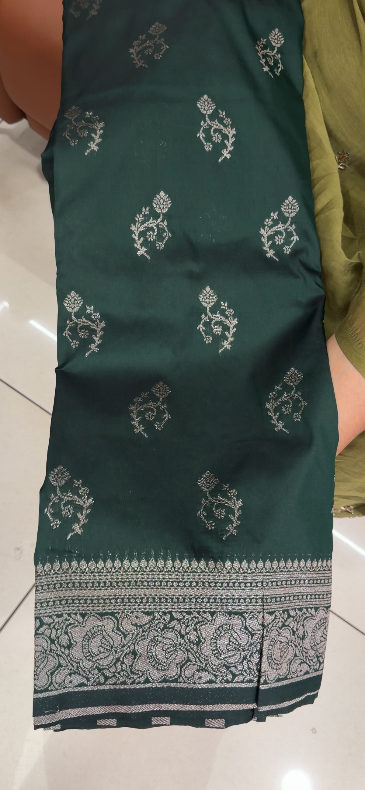 SEMI BANARASI SAREES - IHA 35378