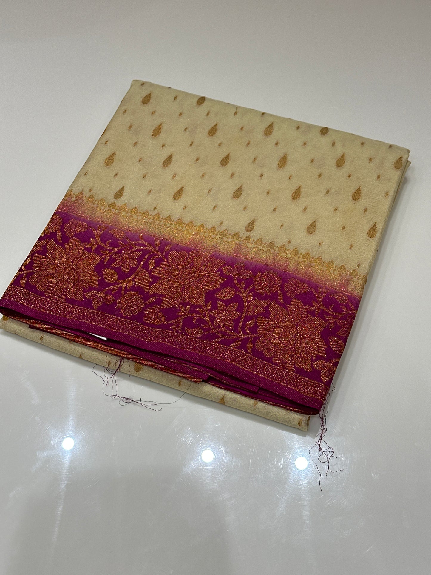 OFFER SALES SAREES - IHA 27131