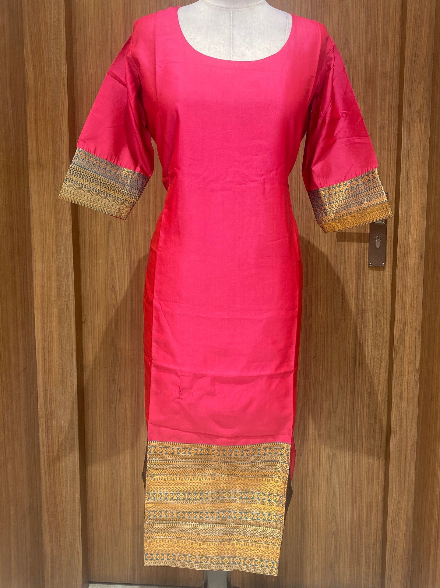 OFFER SALES TOPS COLLECTIONS - IHA 26995