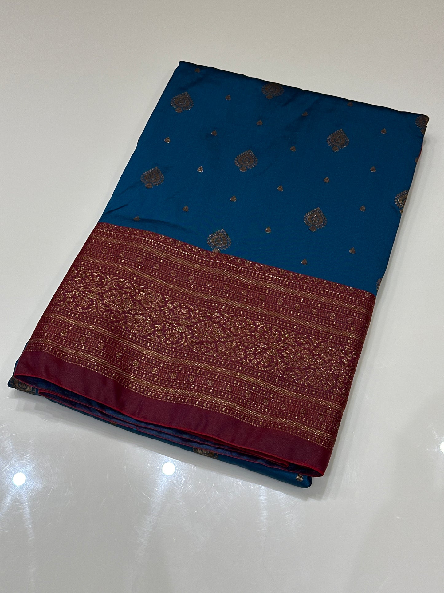 OFFER SALES SAREES - IHA 27131