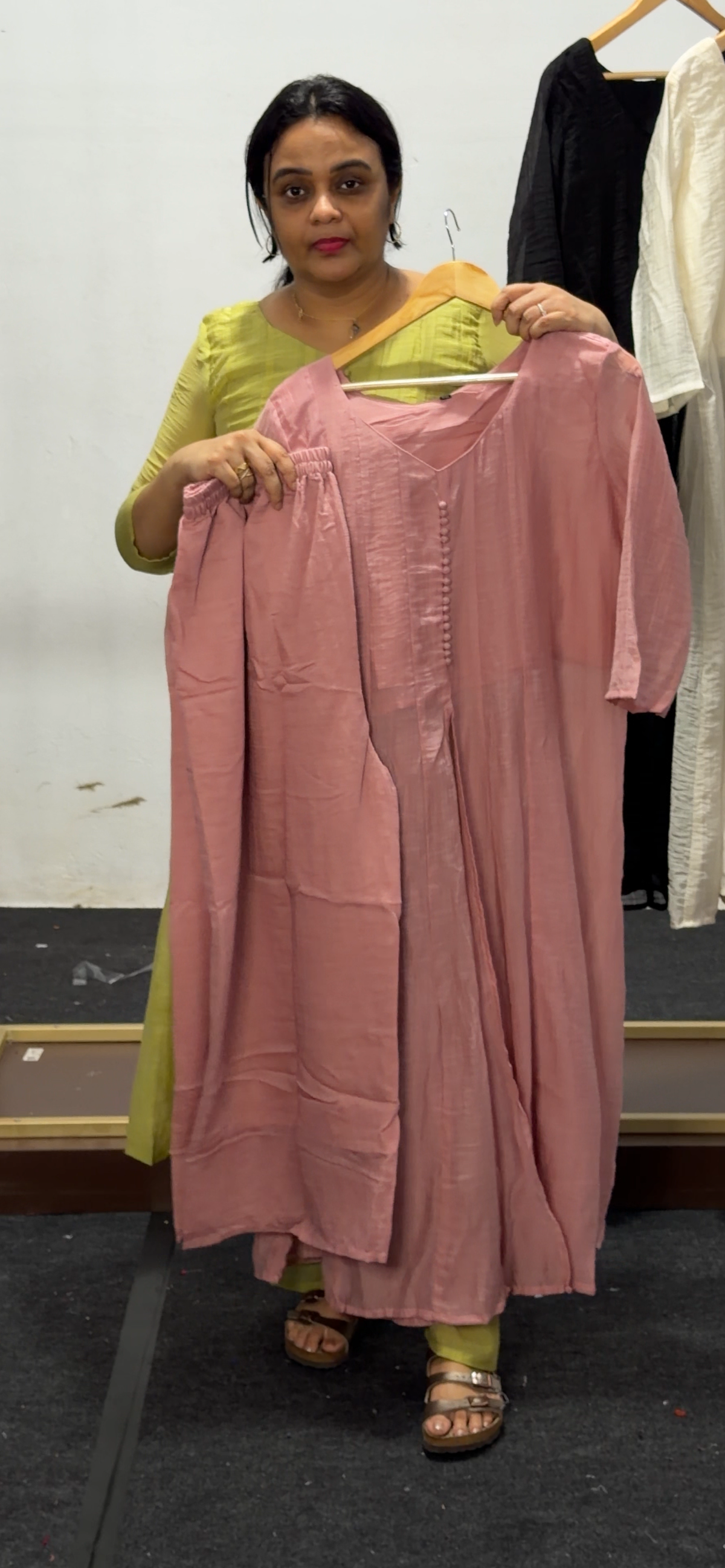 IMPORTED TOP AND BOTTOM  - IHA 36069