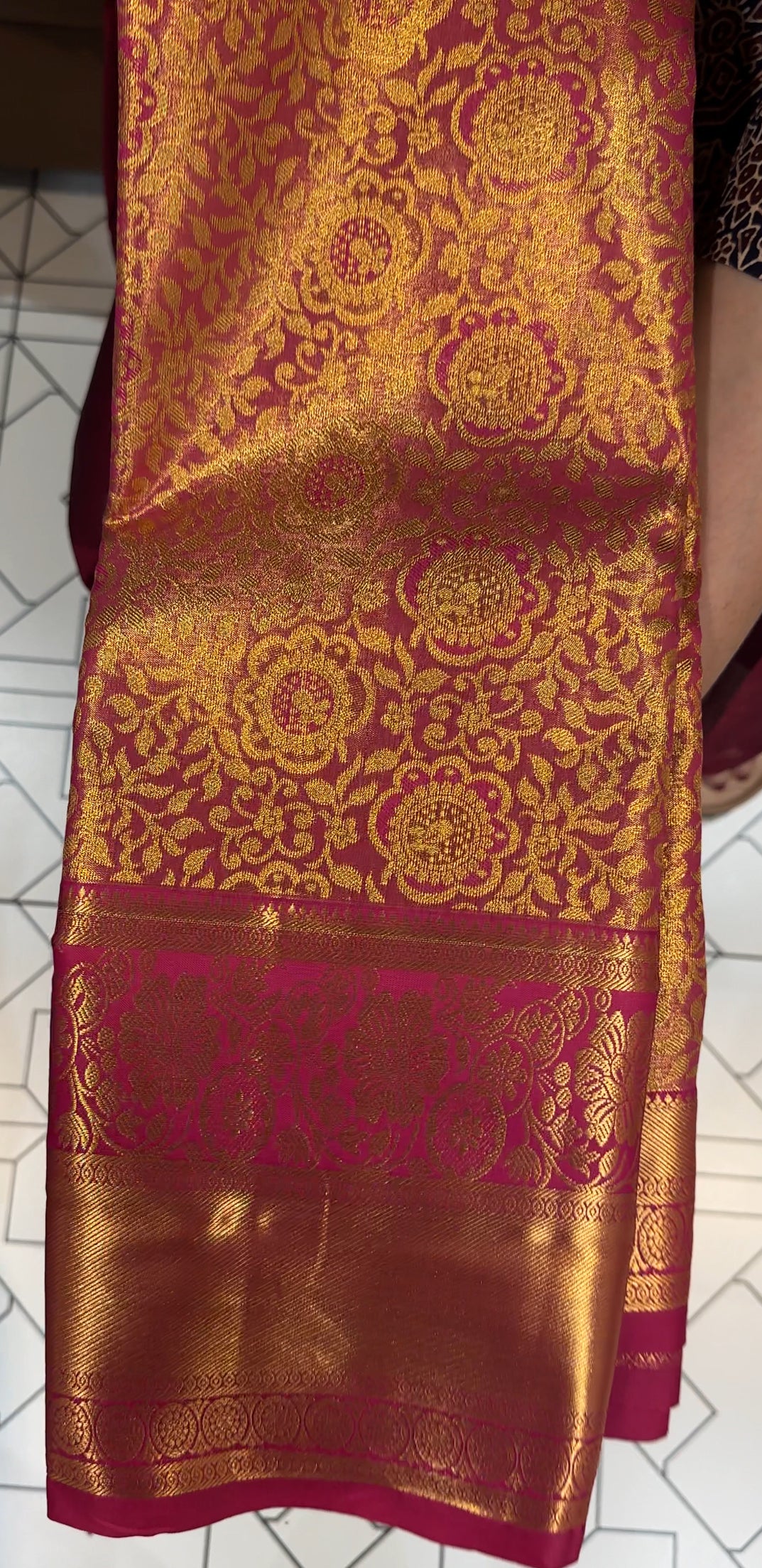 SEMI TISSUE KANCHIPURAM SILK SAREES - IHA 27831