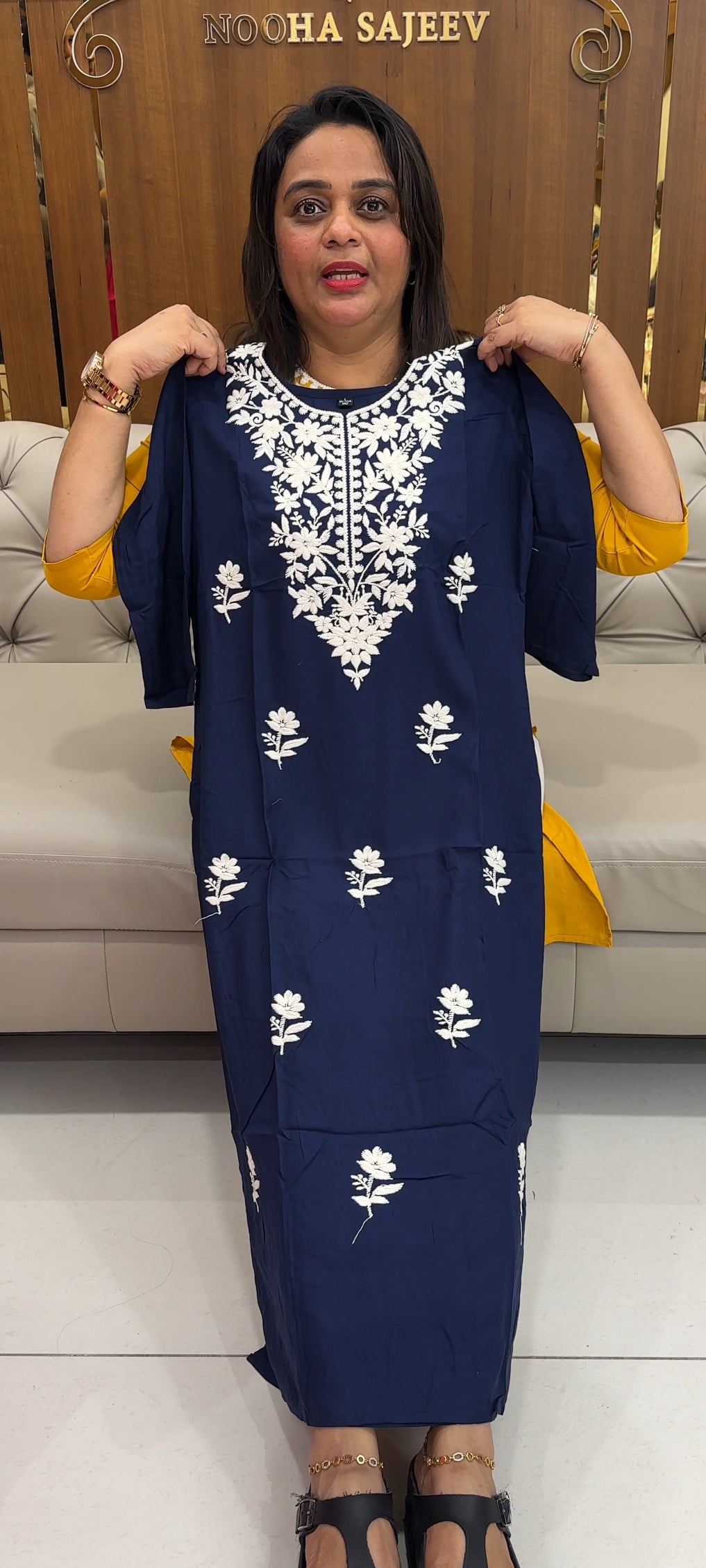 LUCKNOWI CHIKANKARI TOPS - IHA 25751