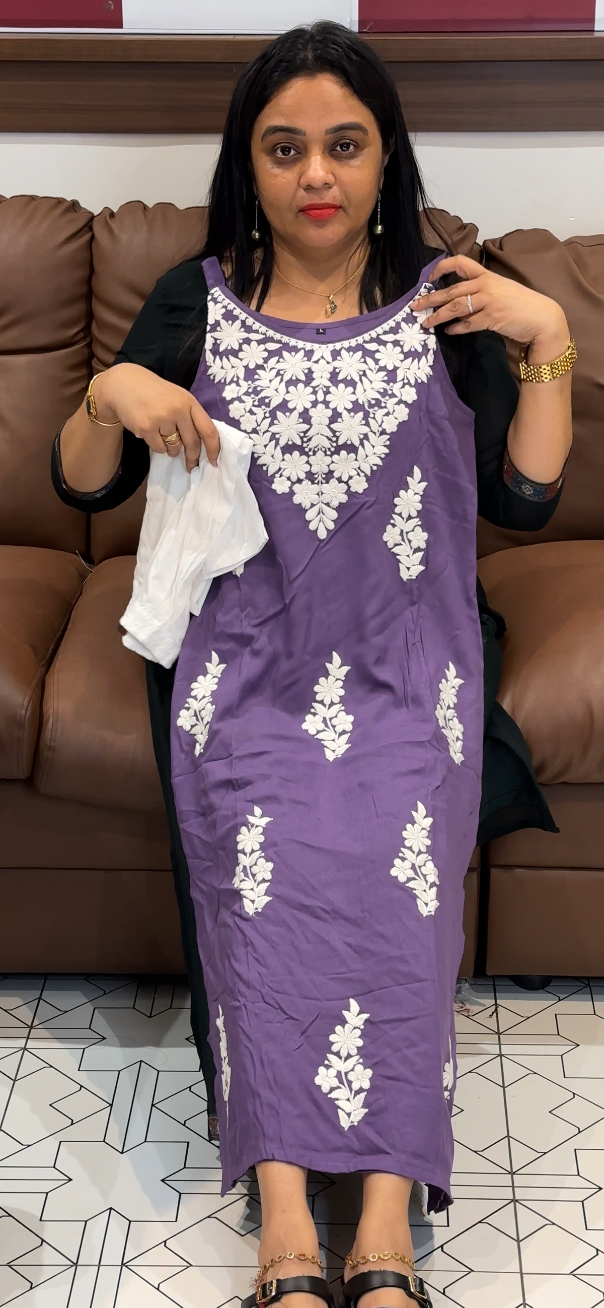 CHIKANKARI TOP AND BOTTOM - IHA 35574