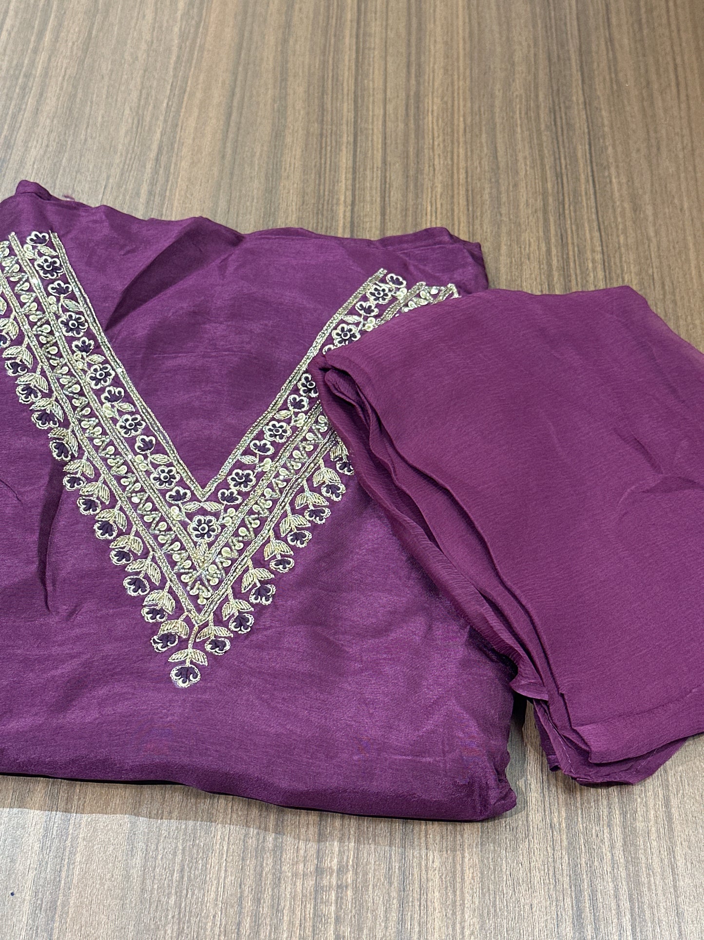 OFFER SALES UNSTITCHED SALWAR SUITS -  IHA 34052