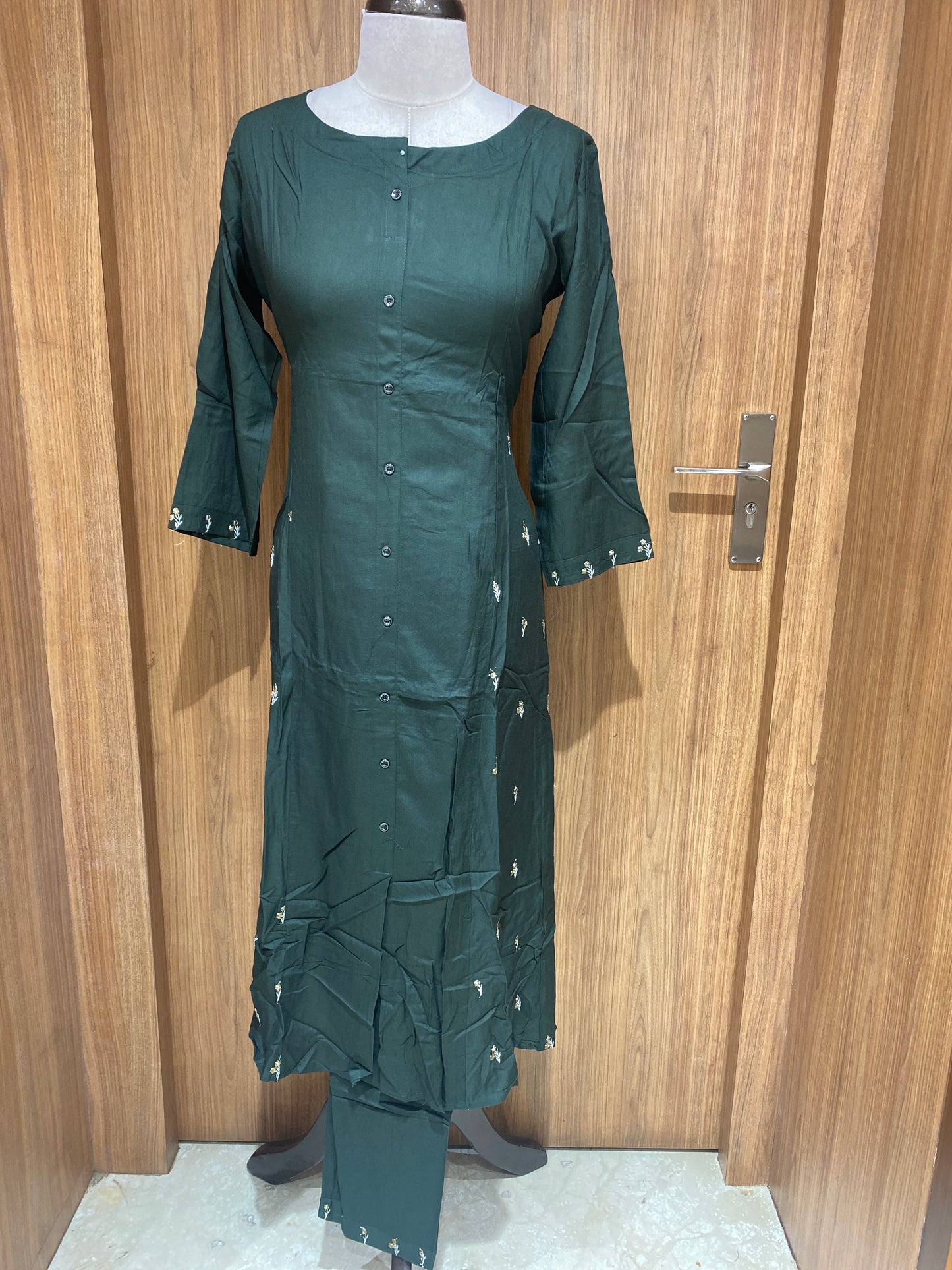 OFFER SALES TOP AND BOTTOM - IHA 27052