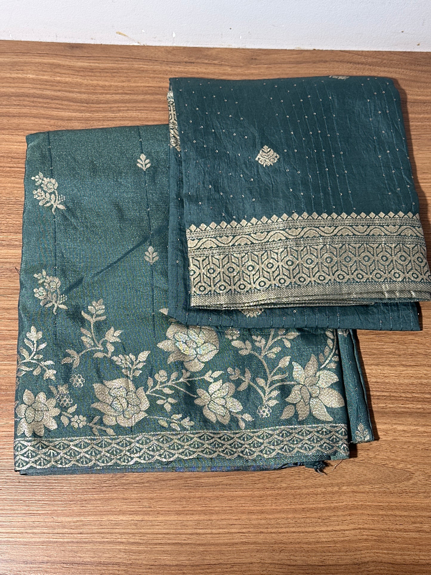 OFFER SALES UNSTITCHED SALWAR SUITS -  IHA 33637