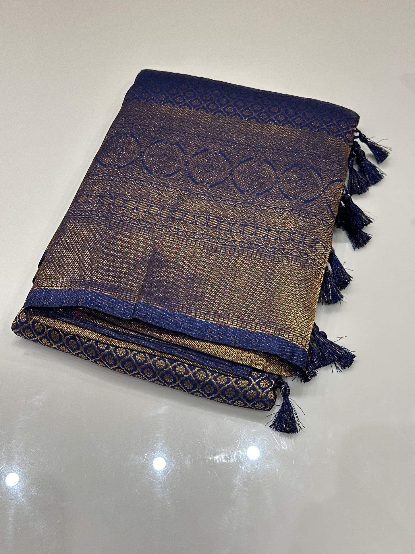 OFFER SALES SAREES - IHA 27182