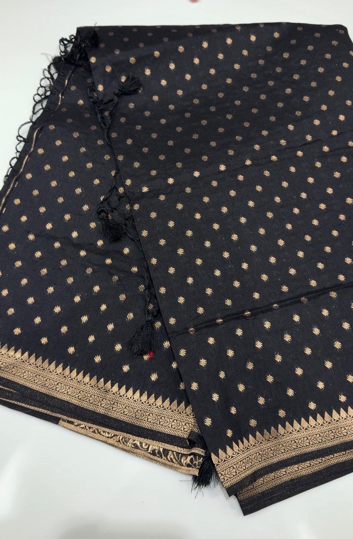 OFFER SALES SAREES - IHA 35387