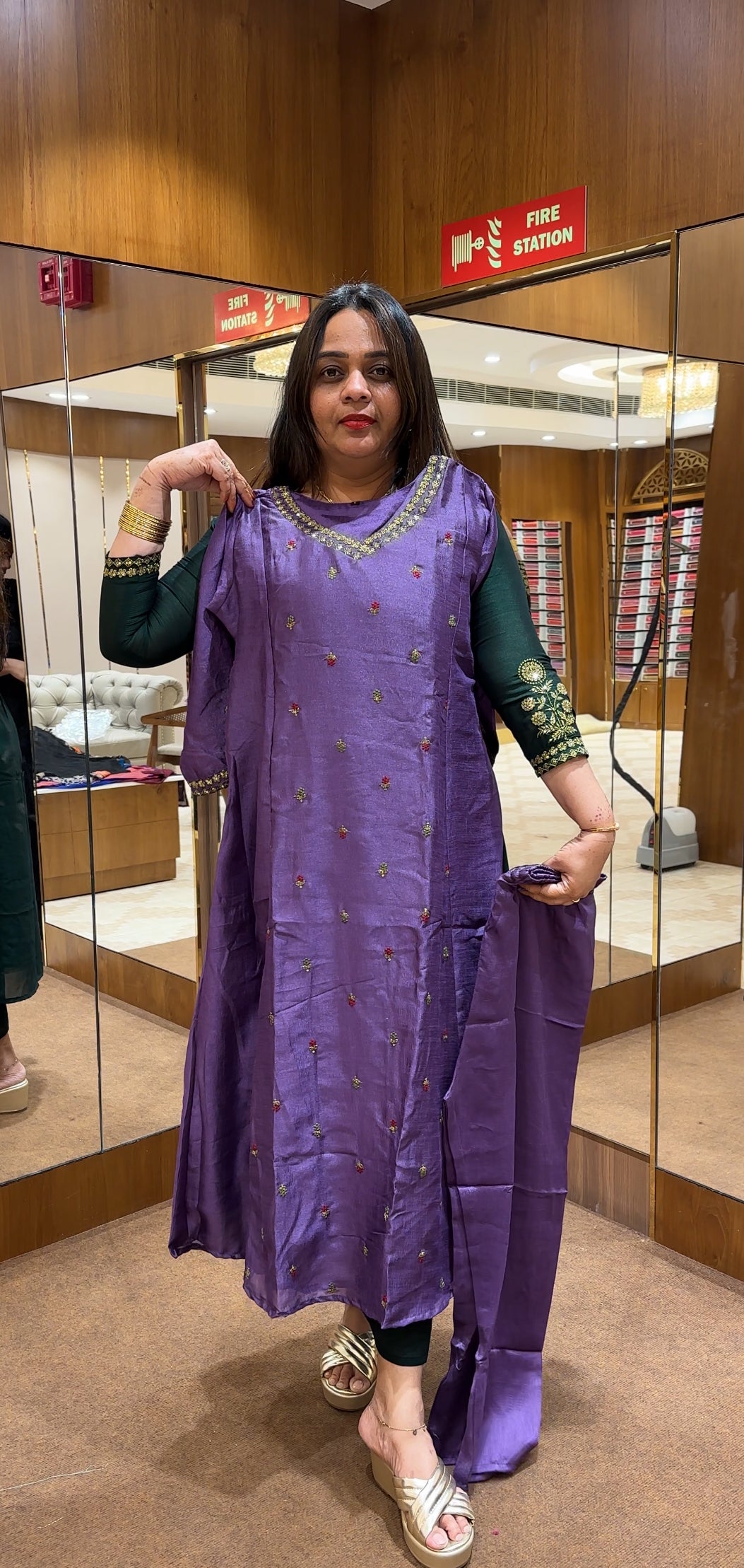 SEMI RAW SILK ALINE TOP AND BOTTOM - IHA 22137