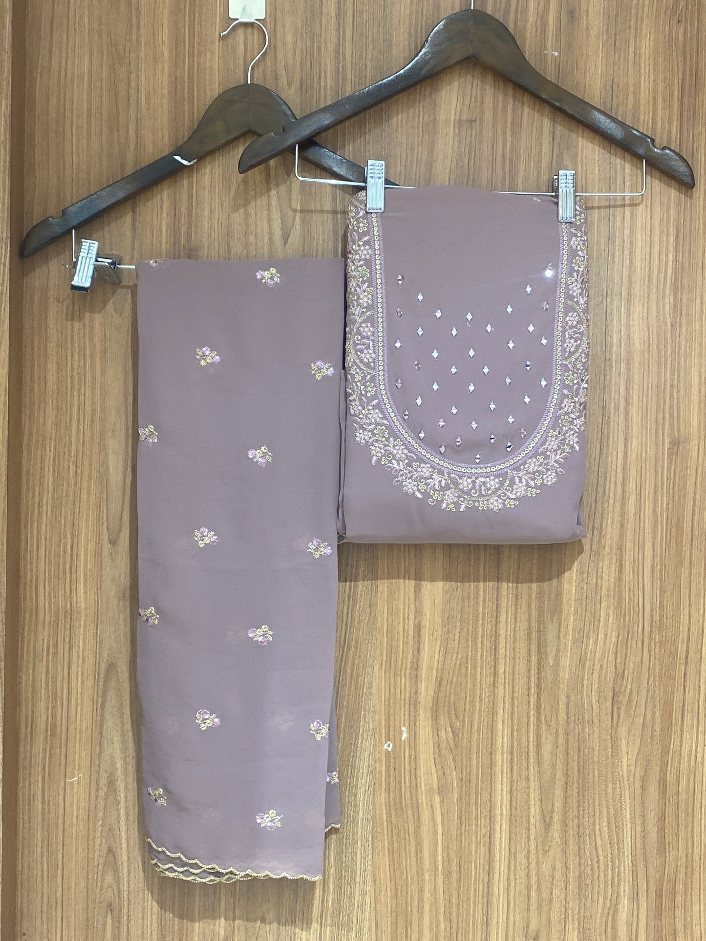 OFFER SALES UNSTITCHED SALWAR SUITS - IHA 26991