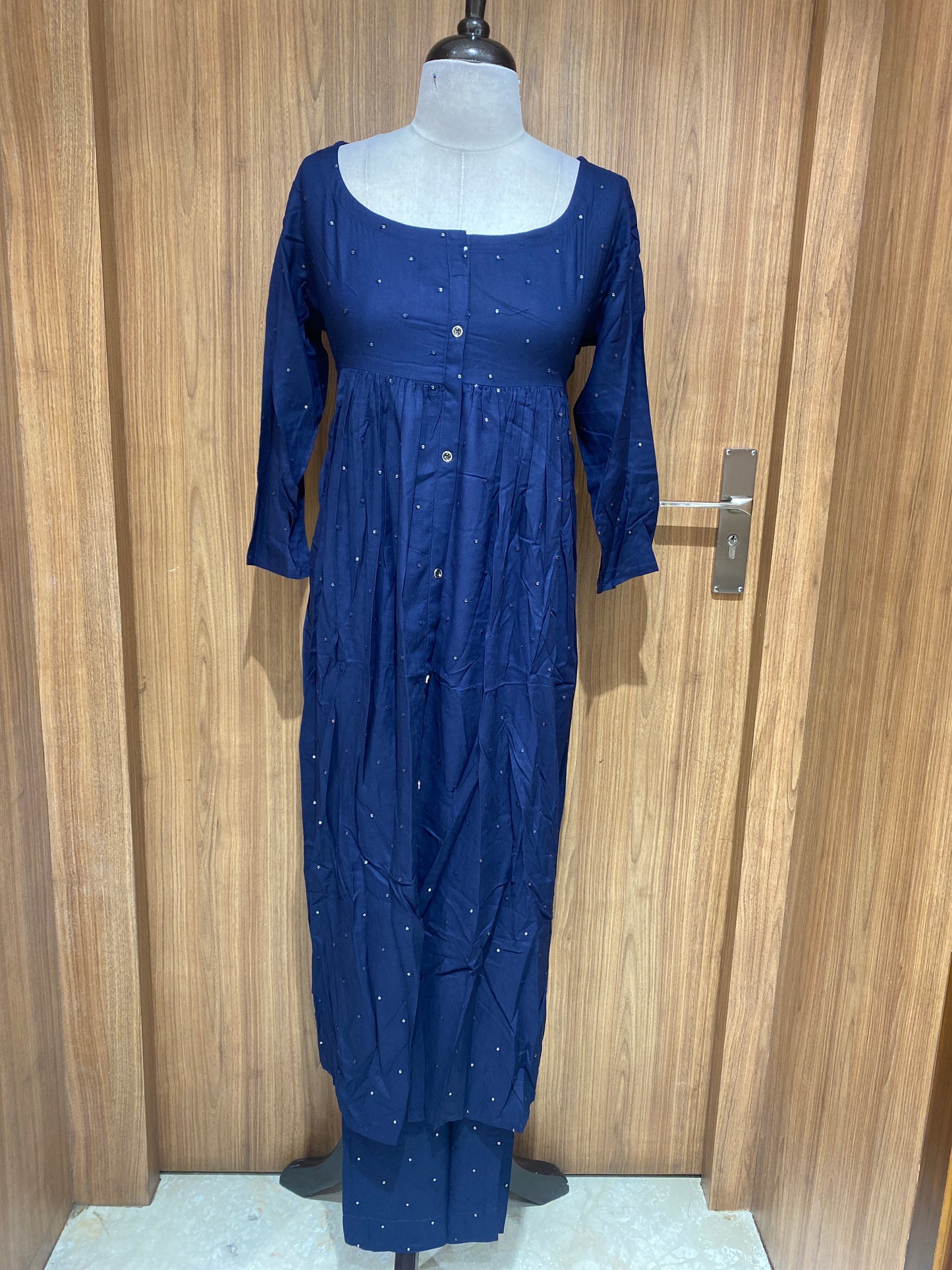 OFFER SALES TOP AND BOTTOM - IHA 27057