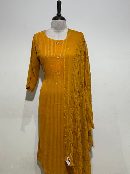 OFFER SALES READY TO WEAR SETS  -  IHA 35622