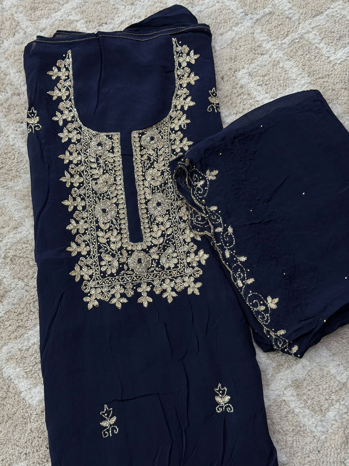 HANDWORKED UNSTITCHED ALWAR SUTS - IHA 36041