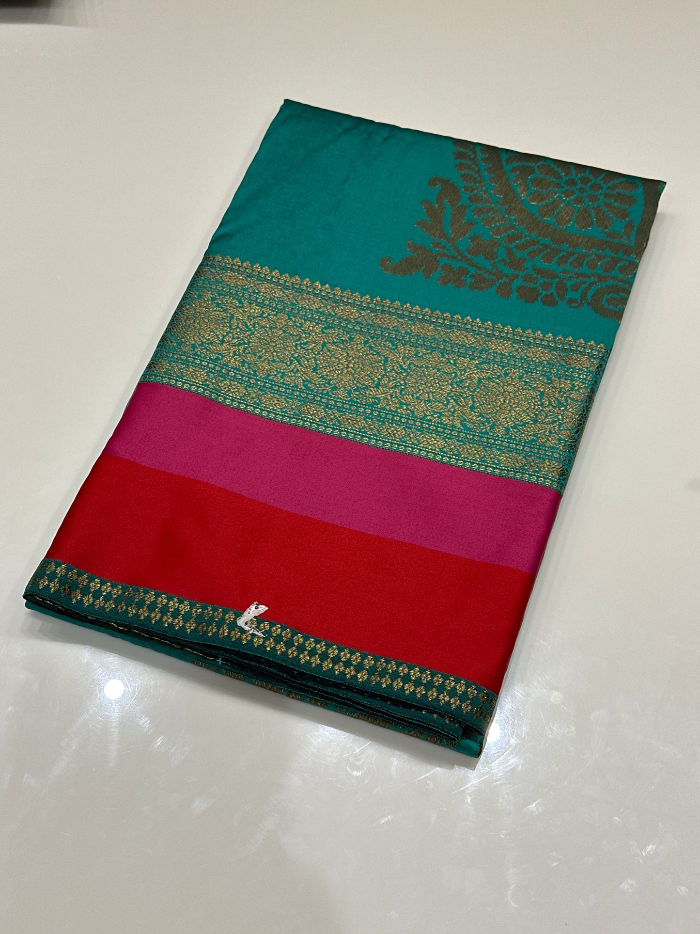 OFFER SALES SAREES - IHA 27178
