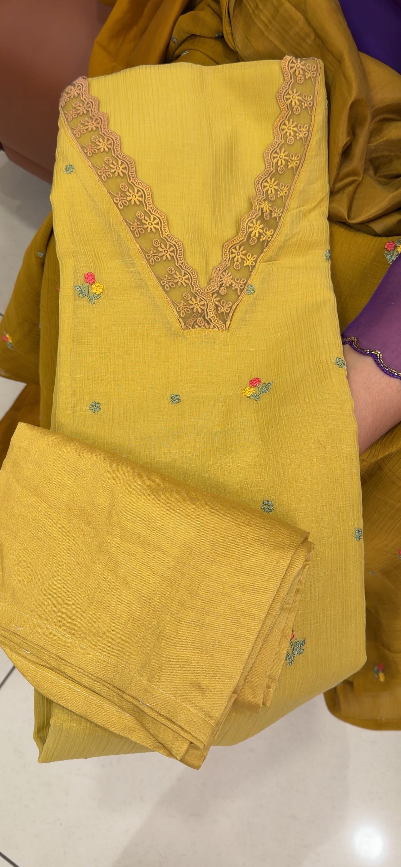 MUL CRUSH UNSTITCHED SALWAR SUITS - IHA 35240
