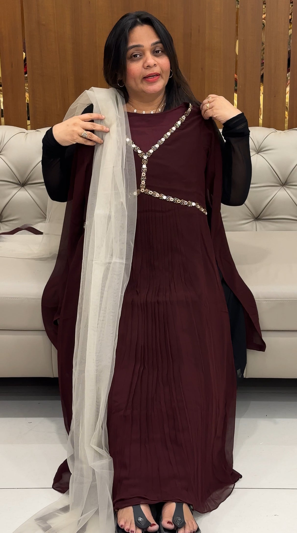 IHA'S IN-HOUSE ALIYA CUT TOP - IHA 28398