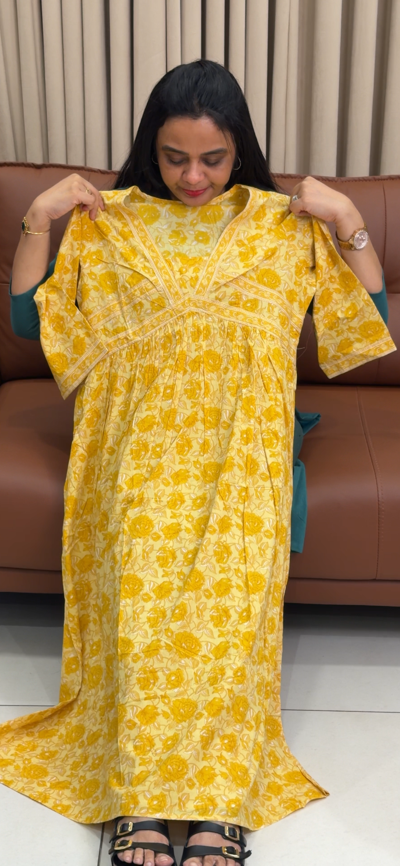 OFFE SALES TOPS - IHA 34774