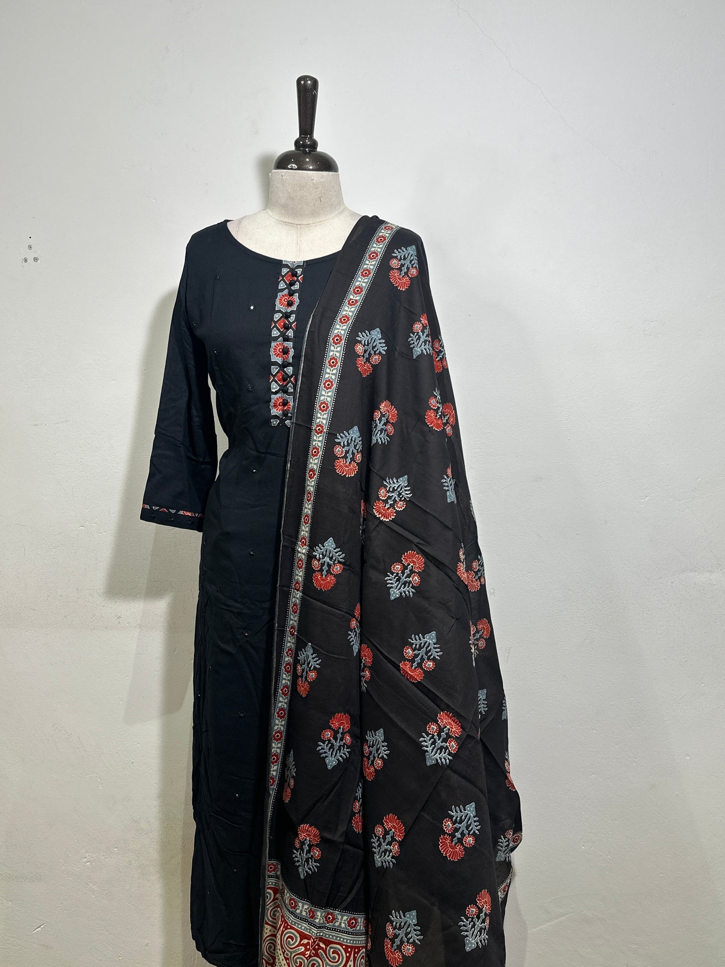 OFFER SALES TOP AND  BOTTOM  -  IHA 34406