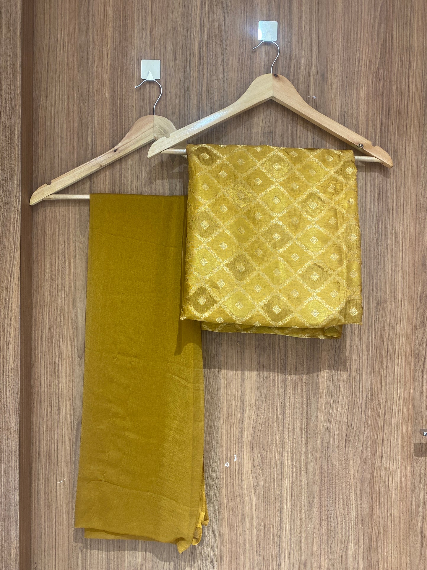 OFFER SALES UNSTITCHED SALWAR SUITS - IHA 26942