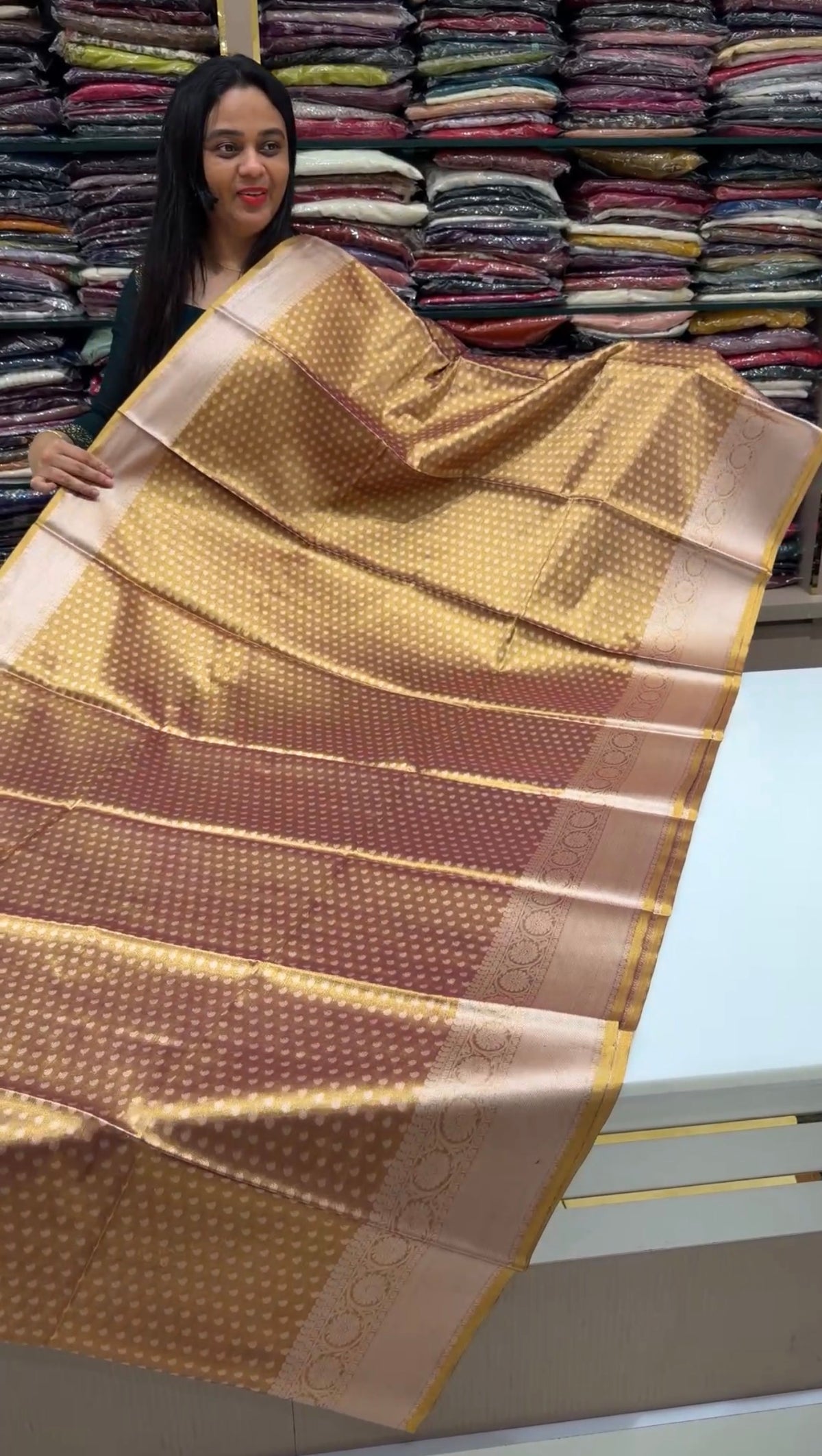 OFFER SALES SAREES - IHA 35386